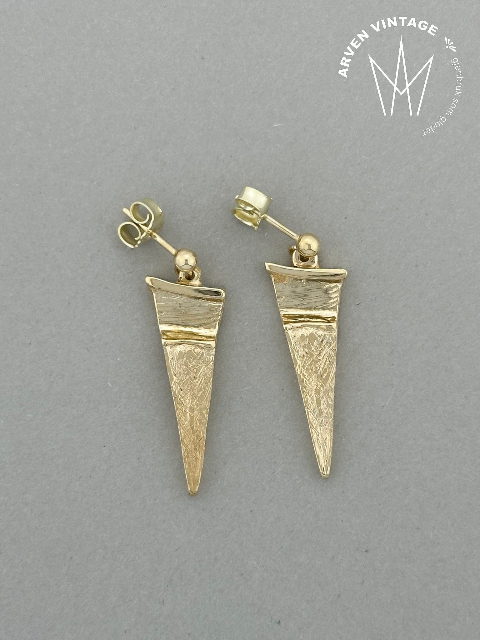 Vintage earrings yellow gold