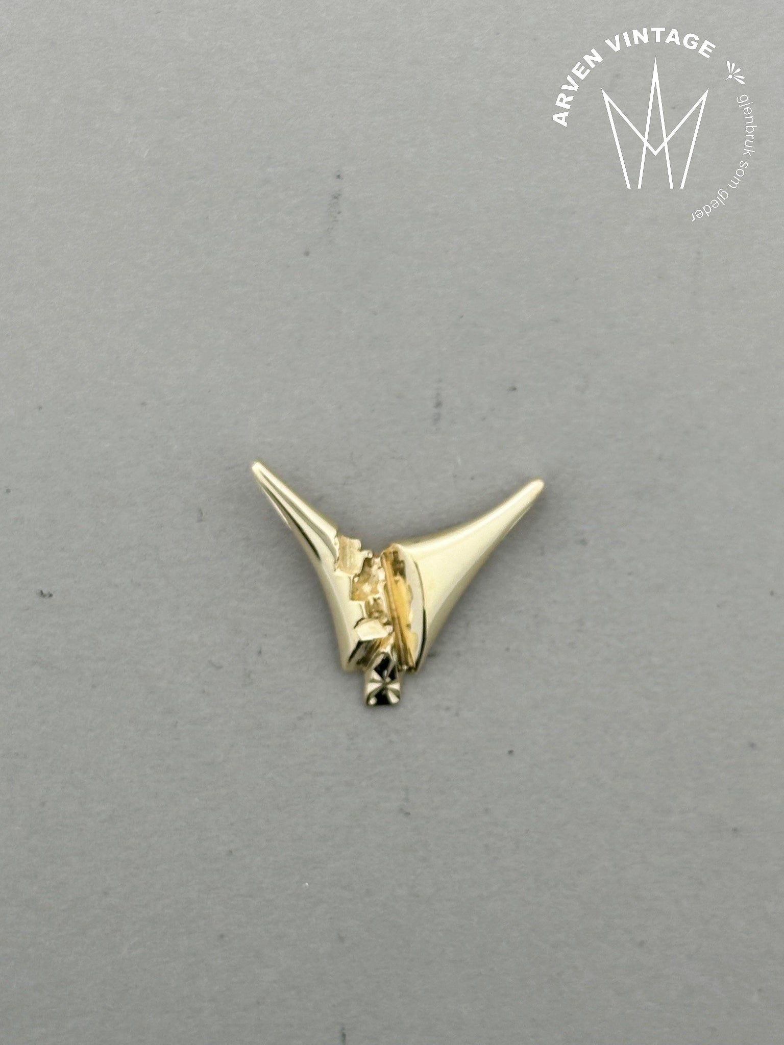 Vintage pendant yellow gold