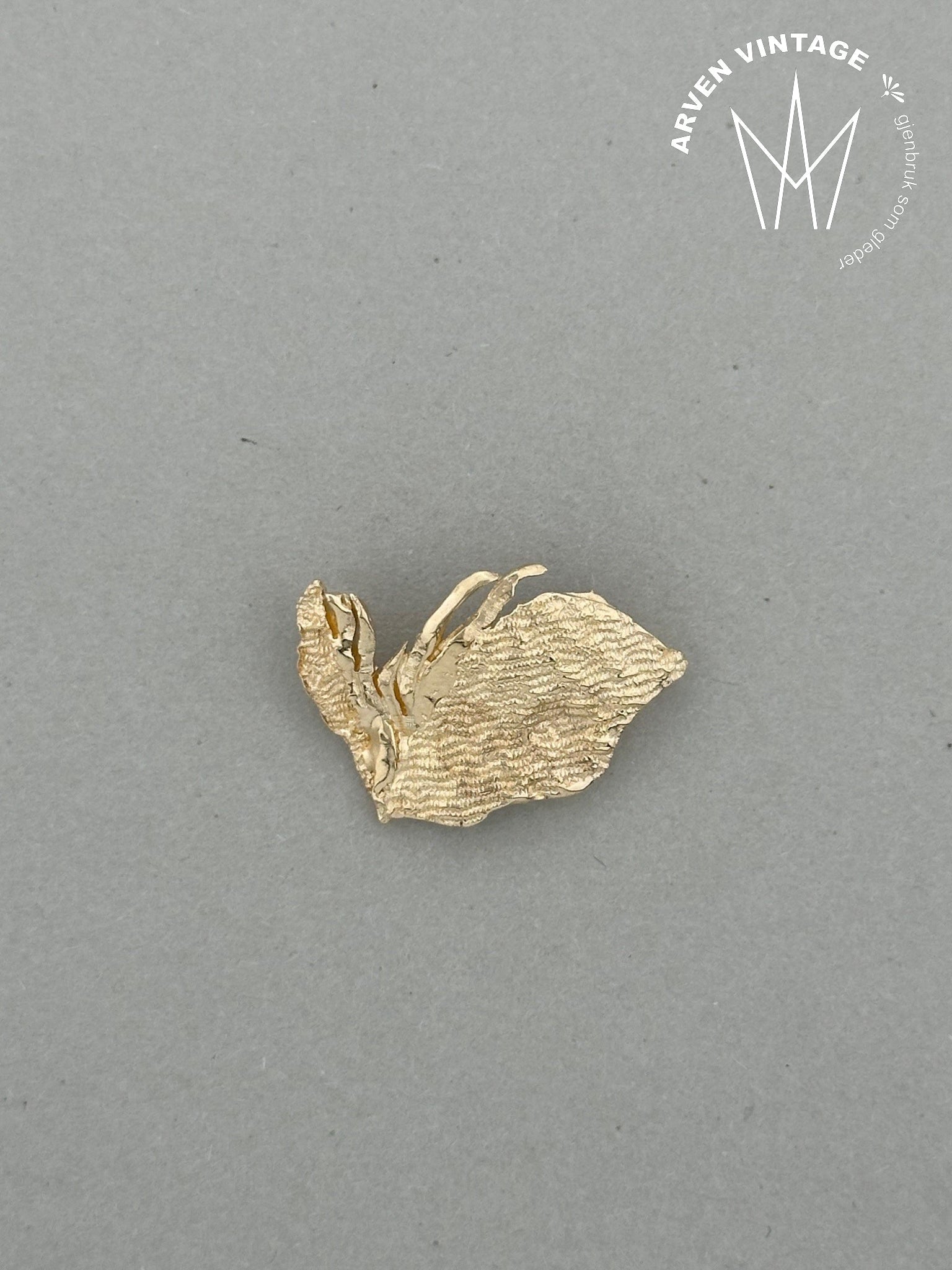 Vintage pendant yellow gold