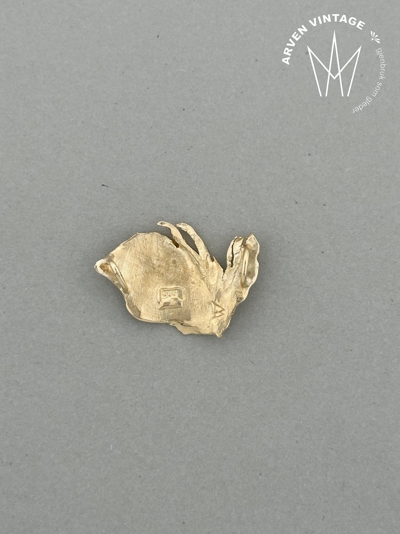 Vintage pendant yellow gold