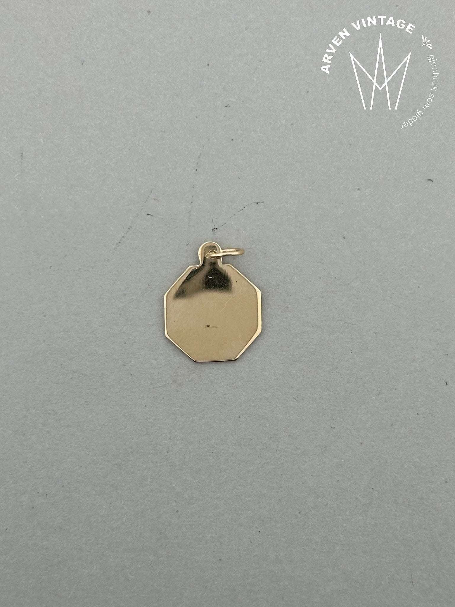 Vintage pendant Sagittarius yellow gold