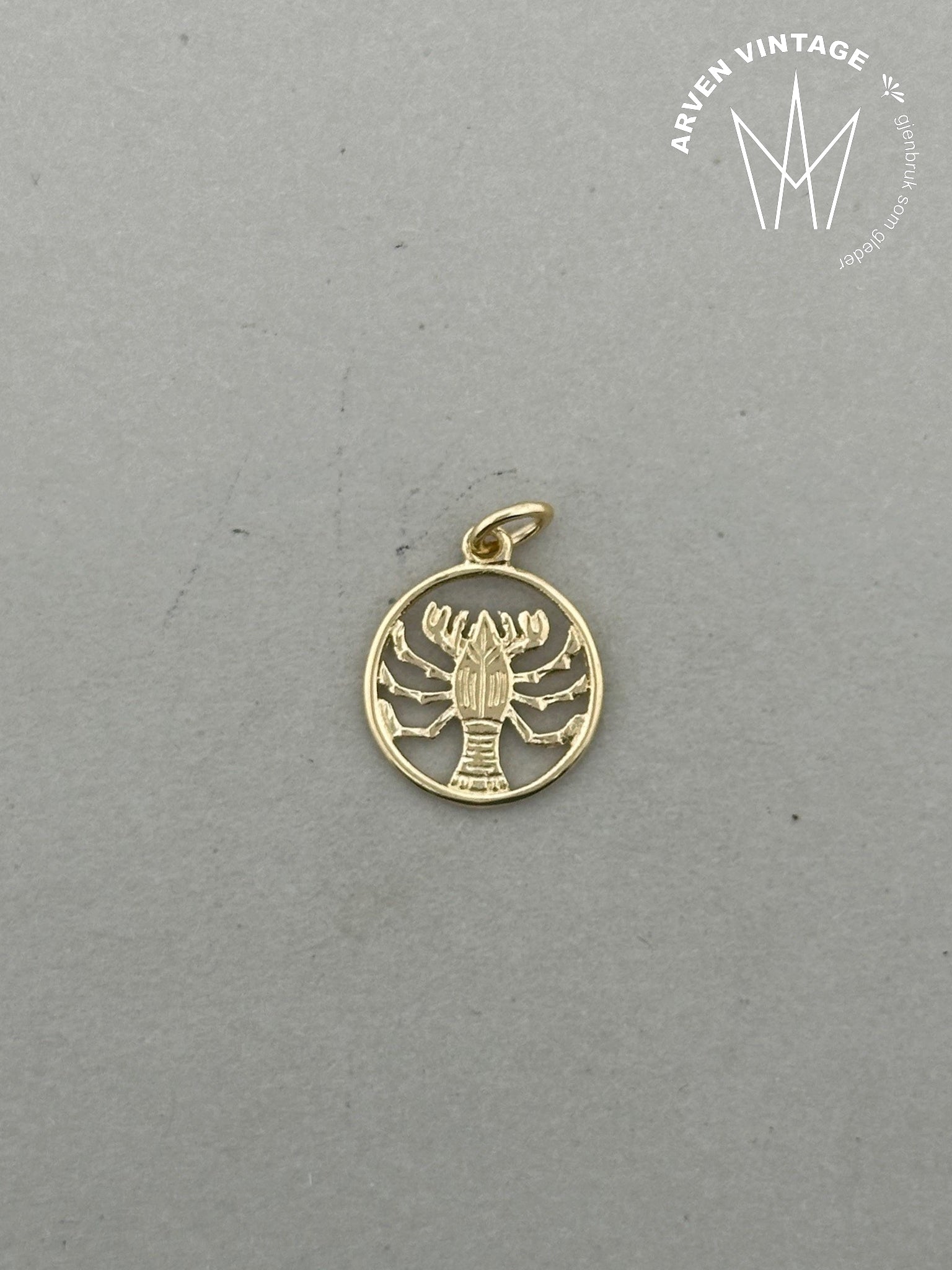 Vintage pendant Scorpio yellow gold