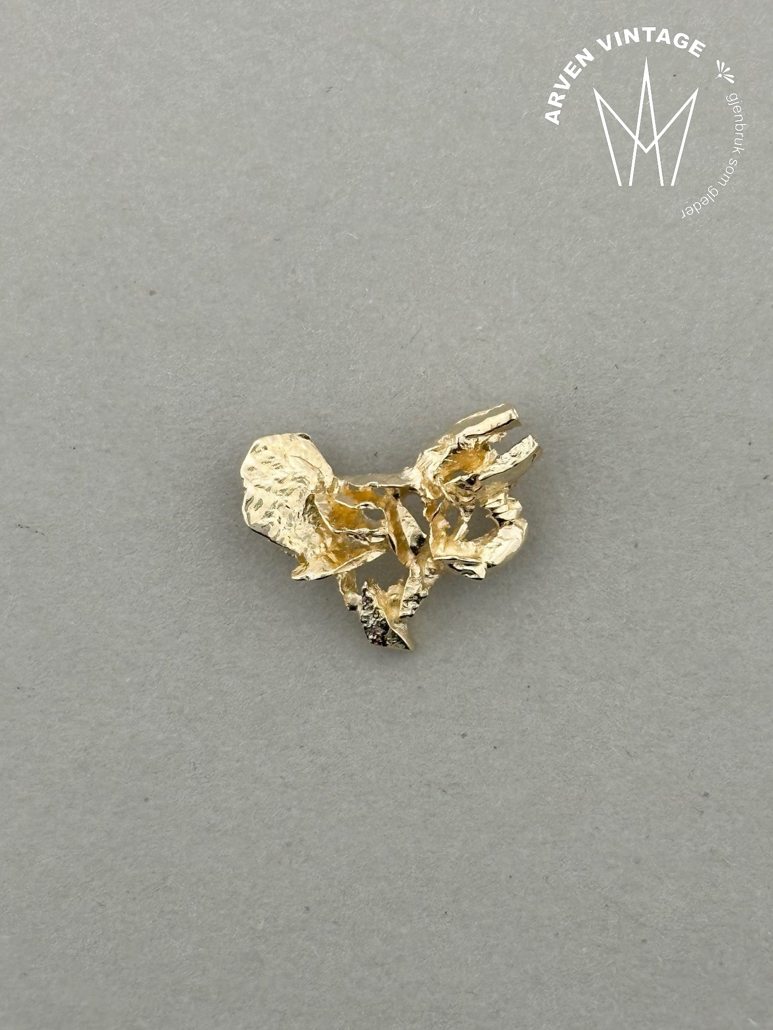 Vintage pendant yellow gold