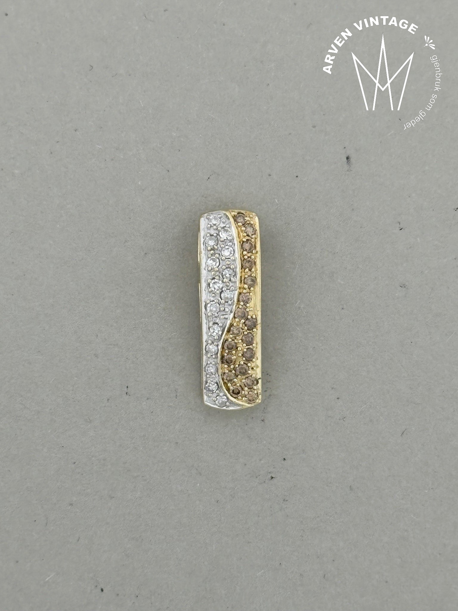 Vintage diamond pendant yellow and white gold