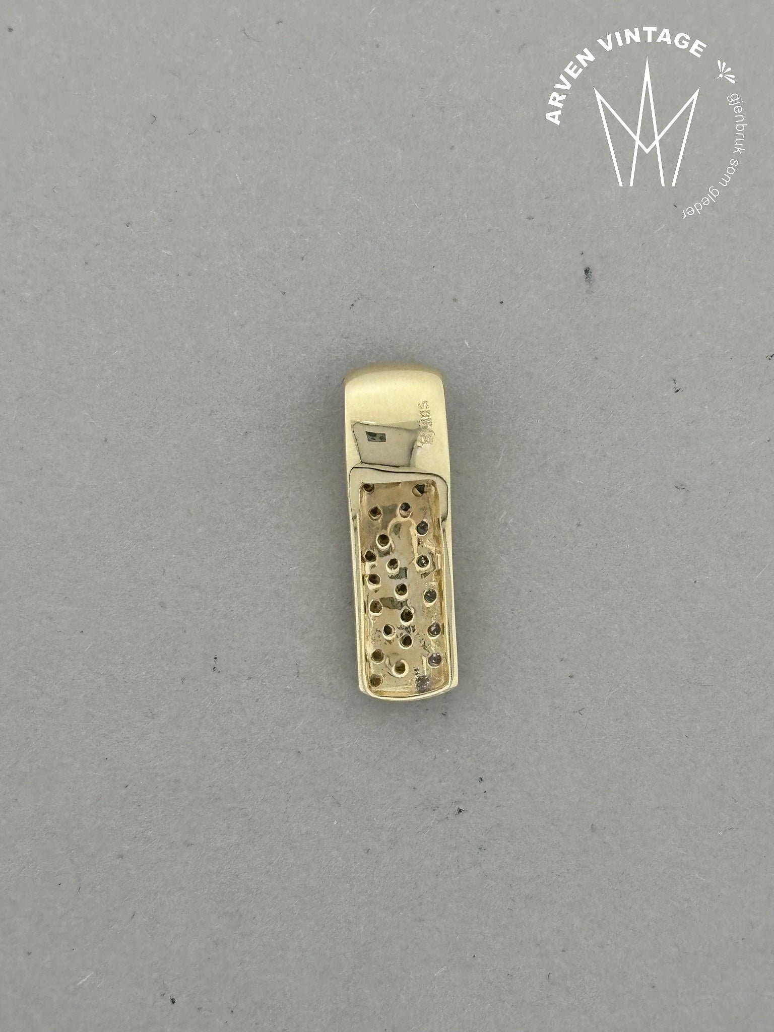 Vintage diamond pendant yellow and white gold