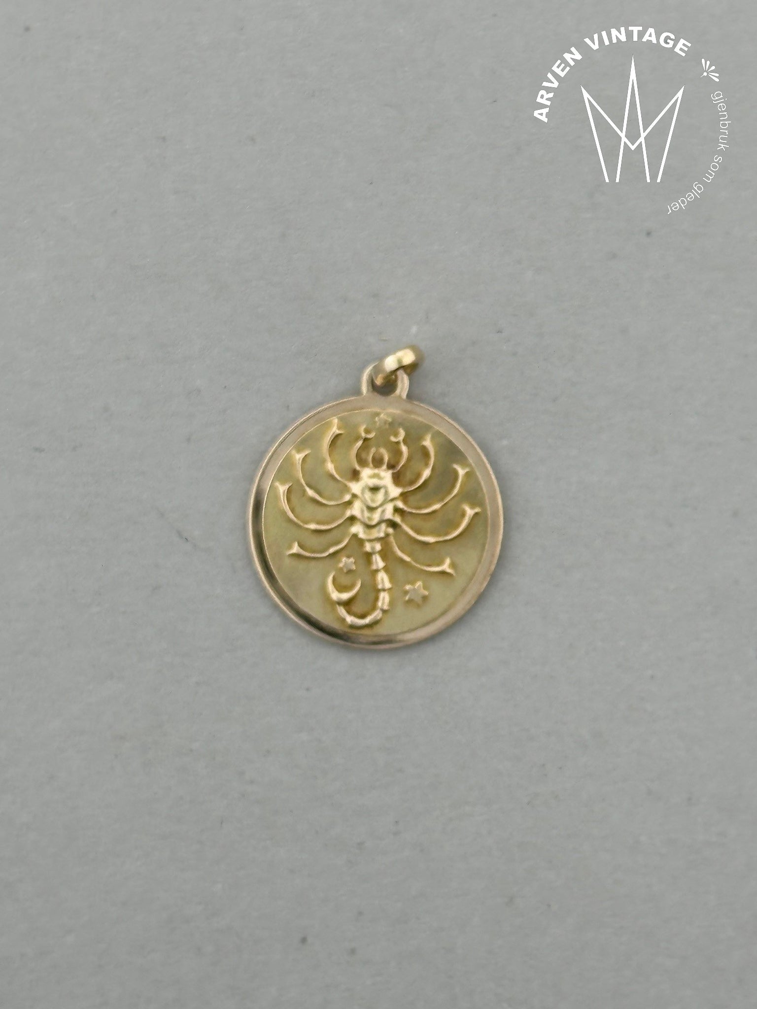Vintage pendant Scorpio 18K yellow gold