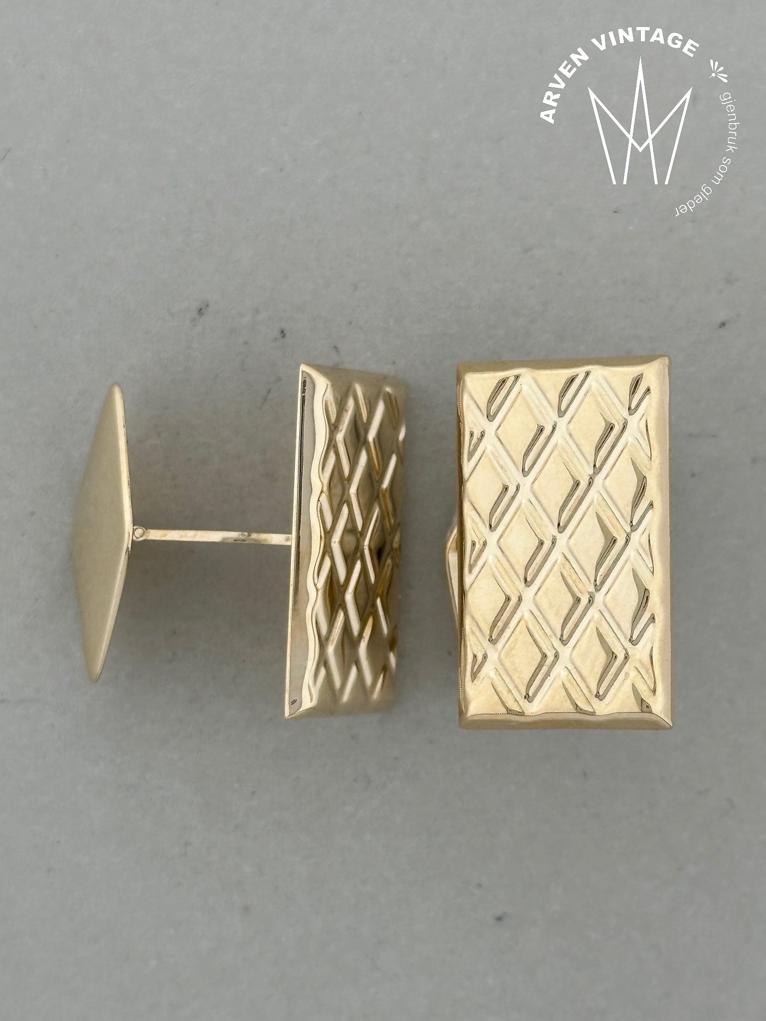 Vintage cufflinks yellow gold