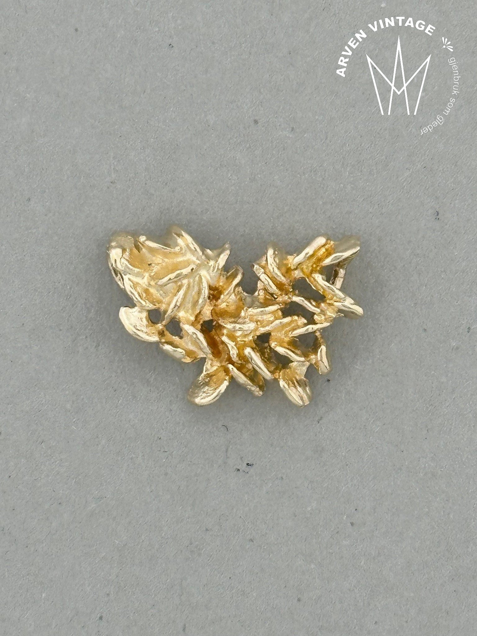 Vintage pendant yellow gold