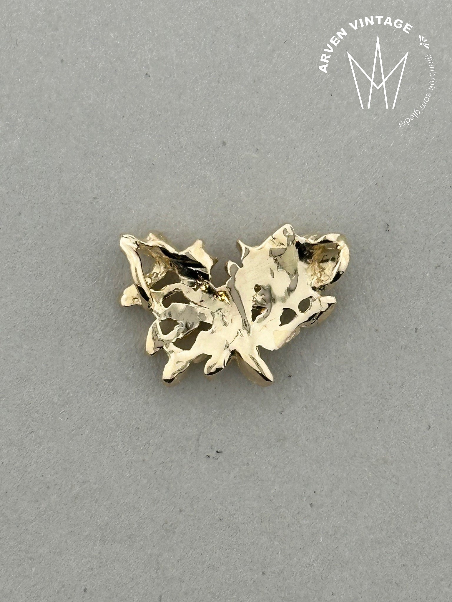 Vintage pendant yellow gold