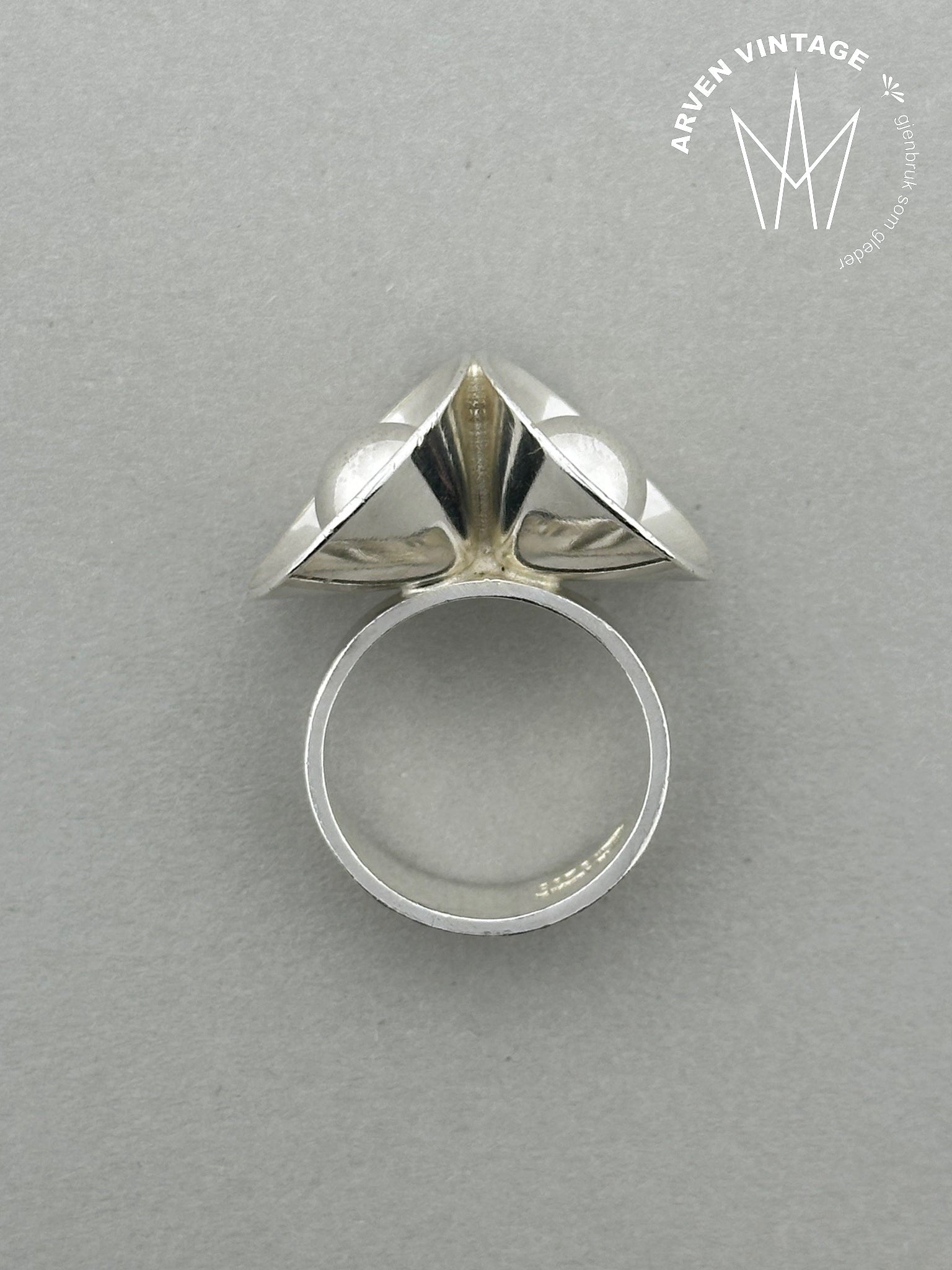 Vintage silver ring size 54