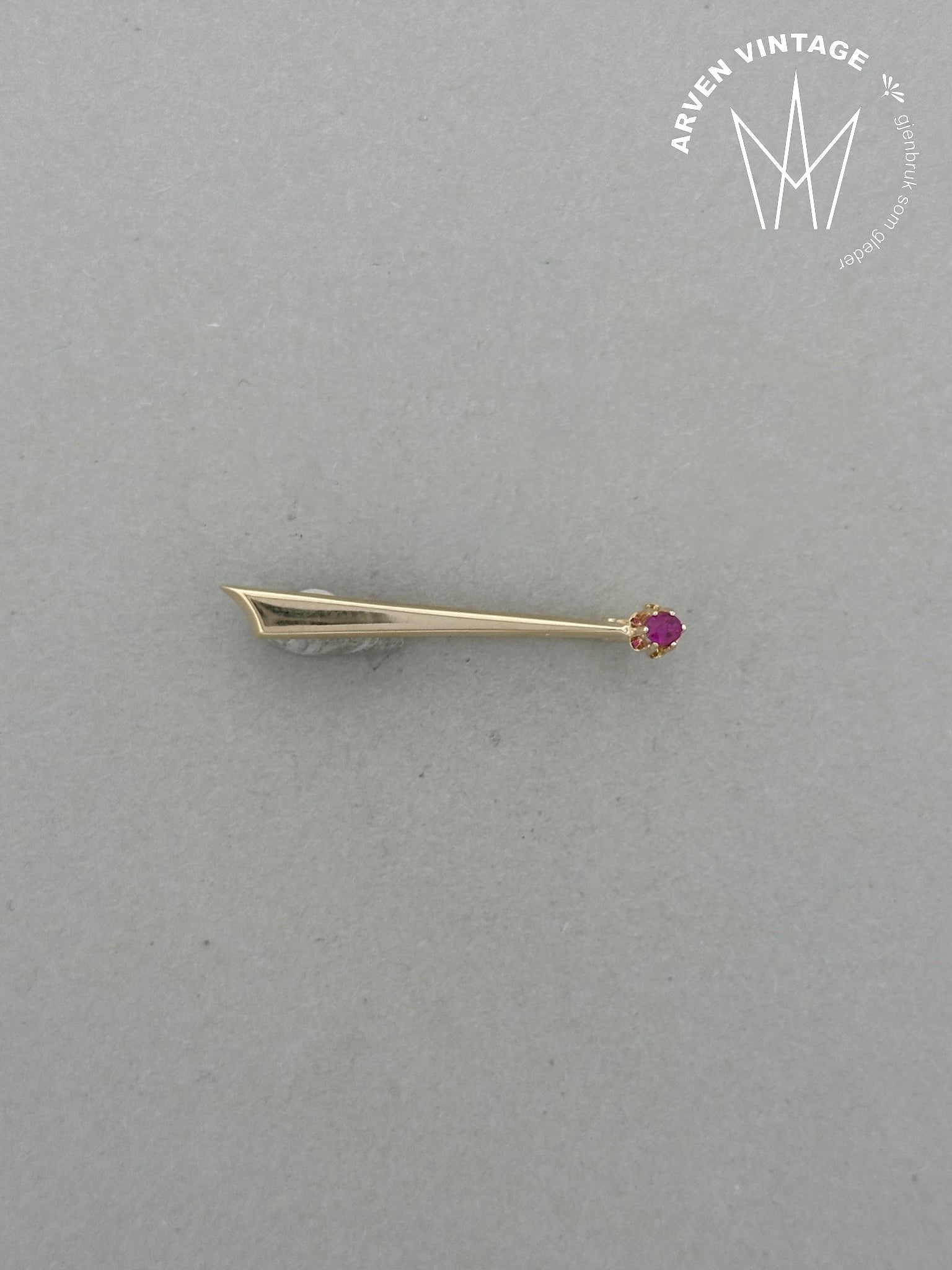 Vintage brosje gult gull med rosa sten