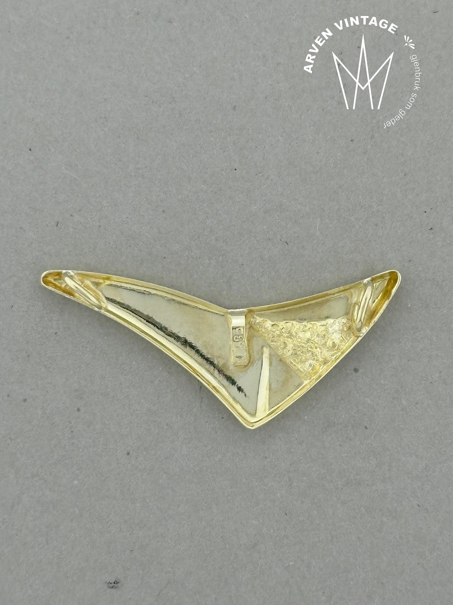 Vintage pendant yellow gold