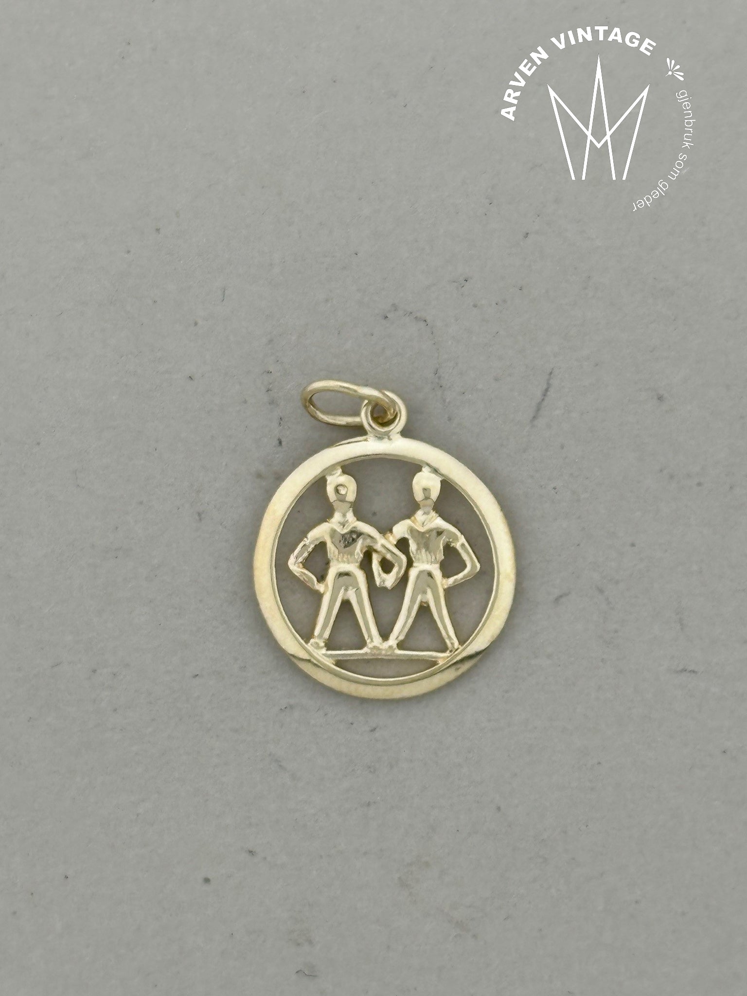Vintage Gemini pendant yellow gold