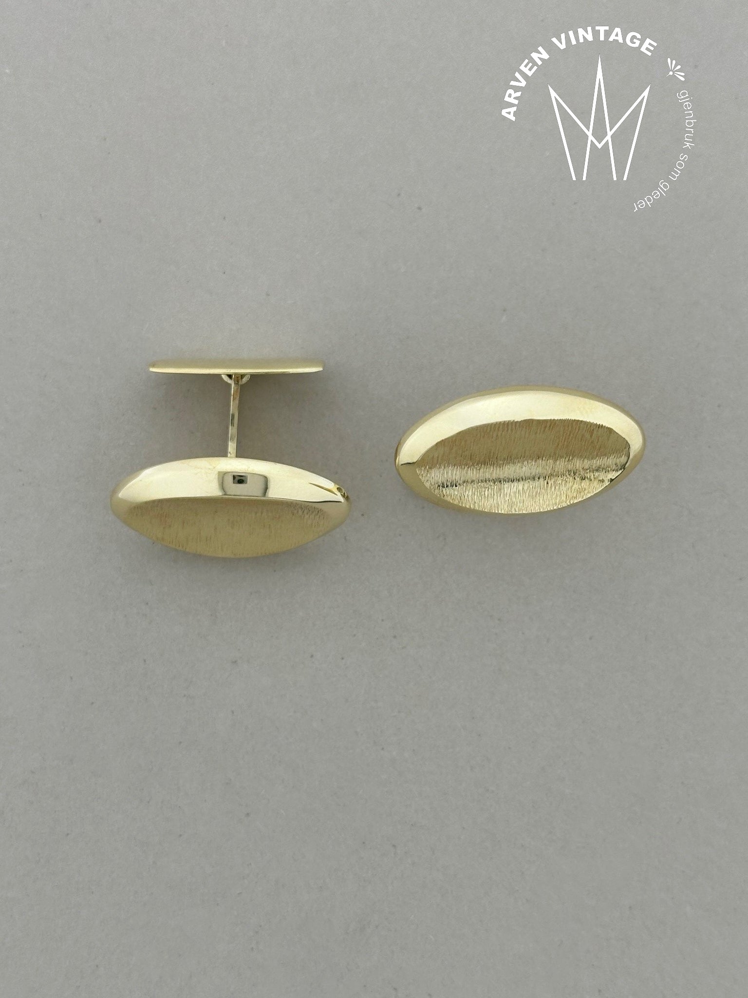 Vintage cufflinks yellow gold