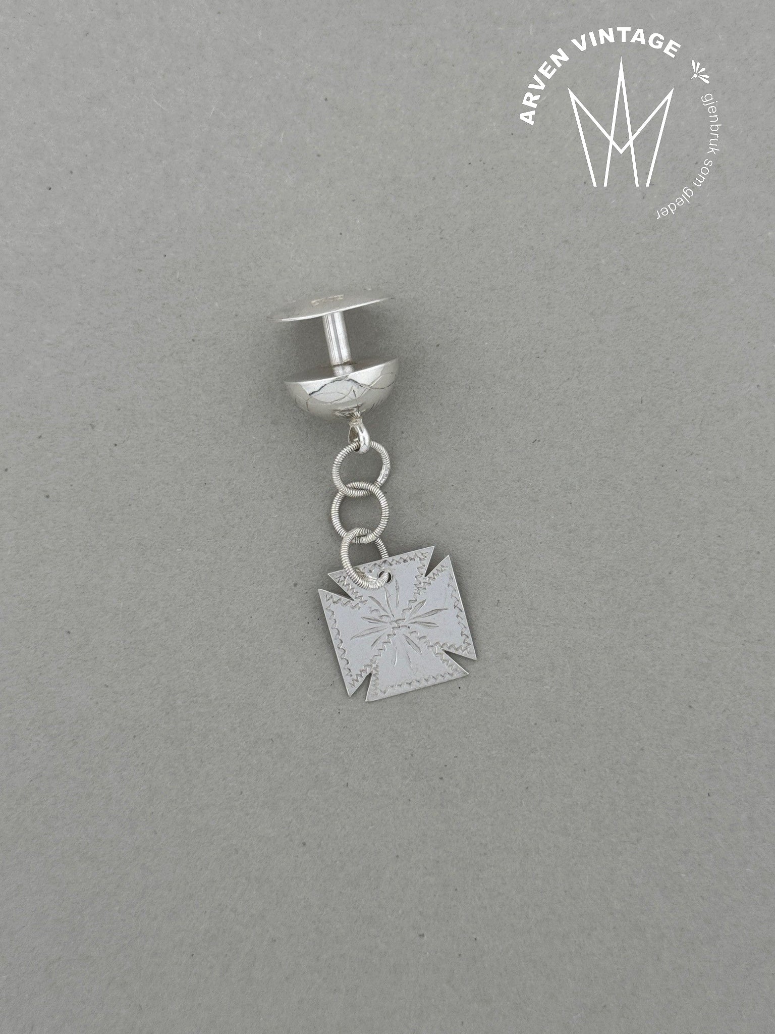 Vintage silver neck button