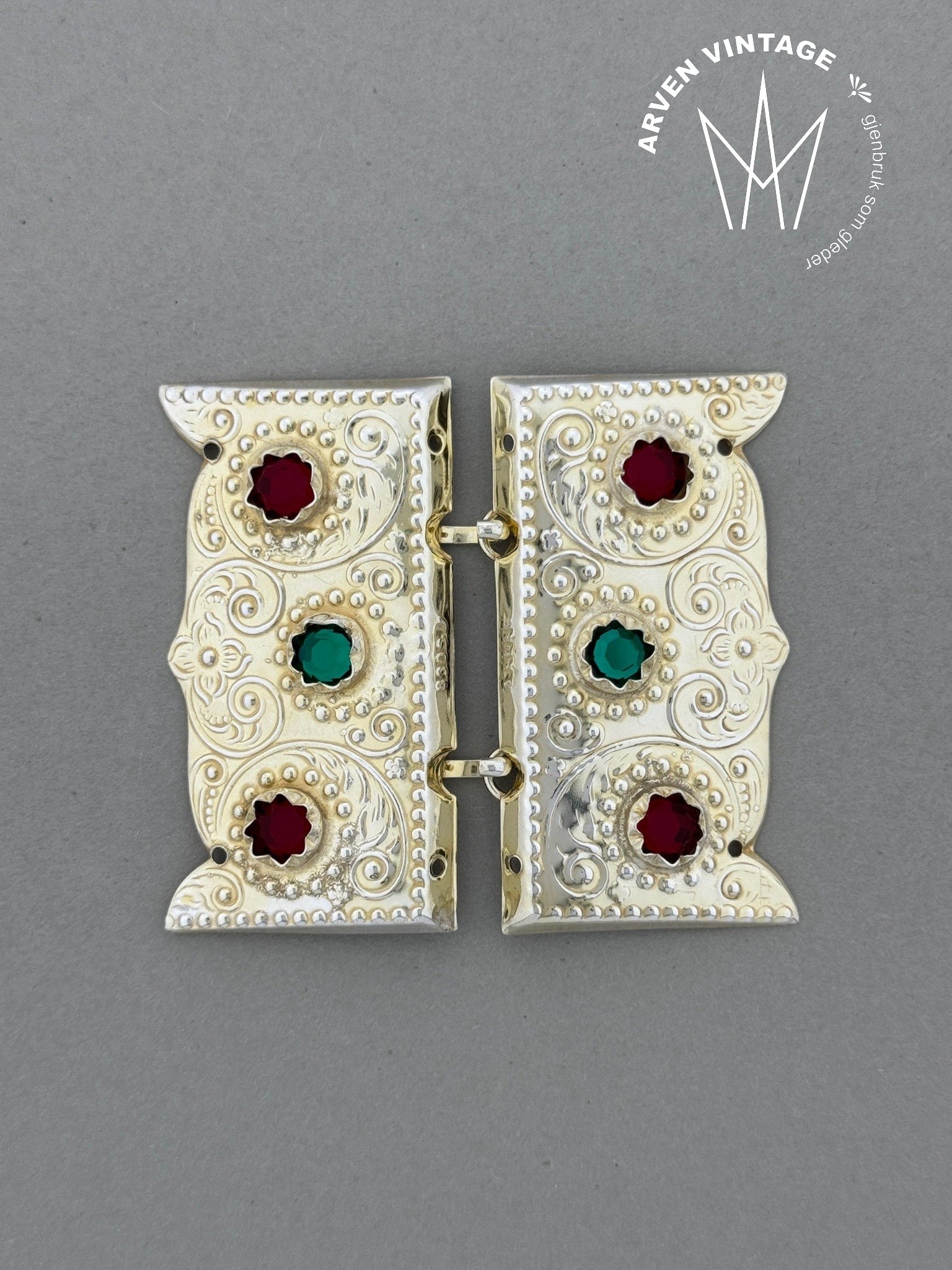 Vintage belt buckle in gold-plated silver