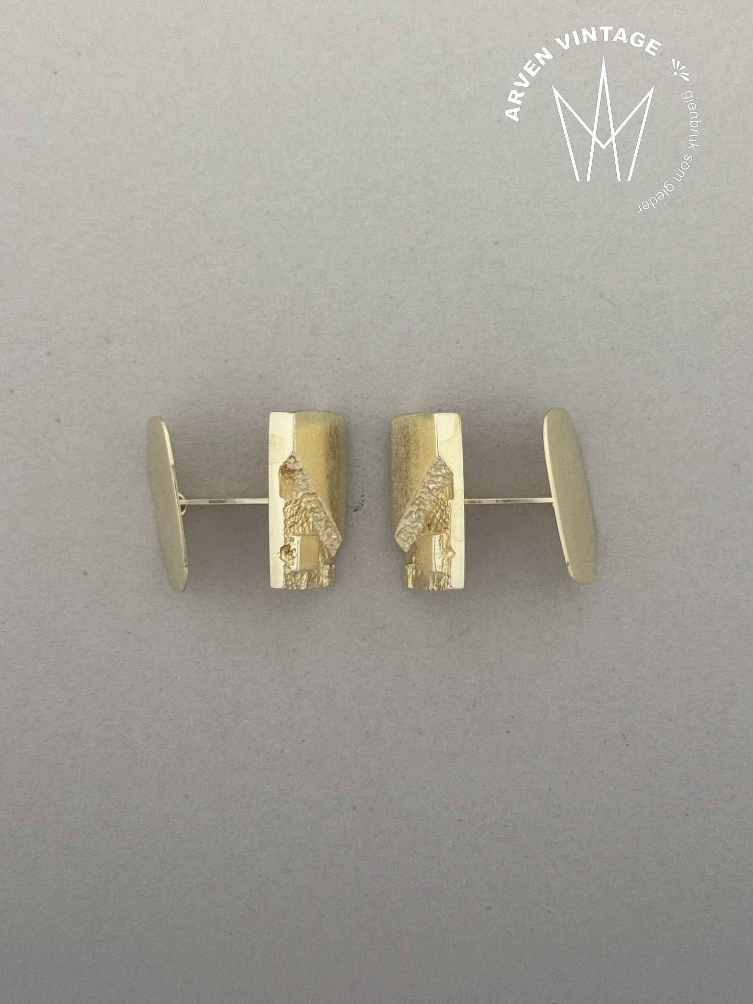 Vintage cufflinks yellow gold