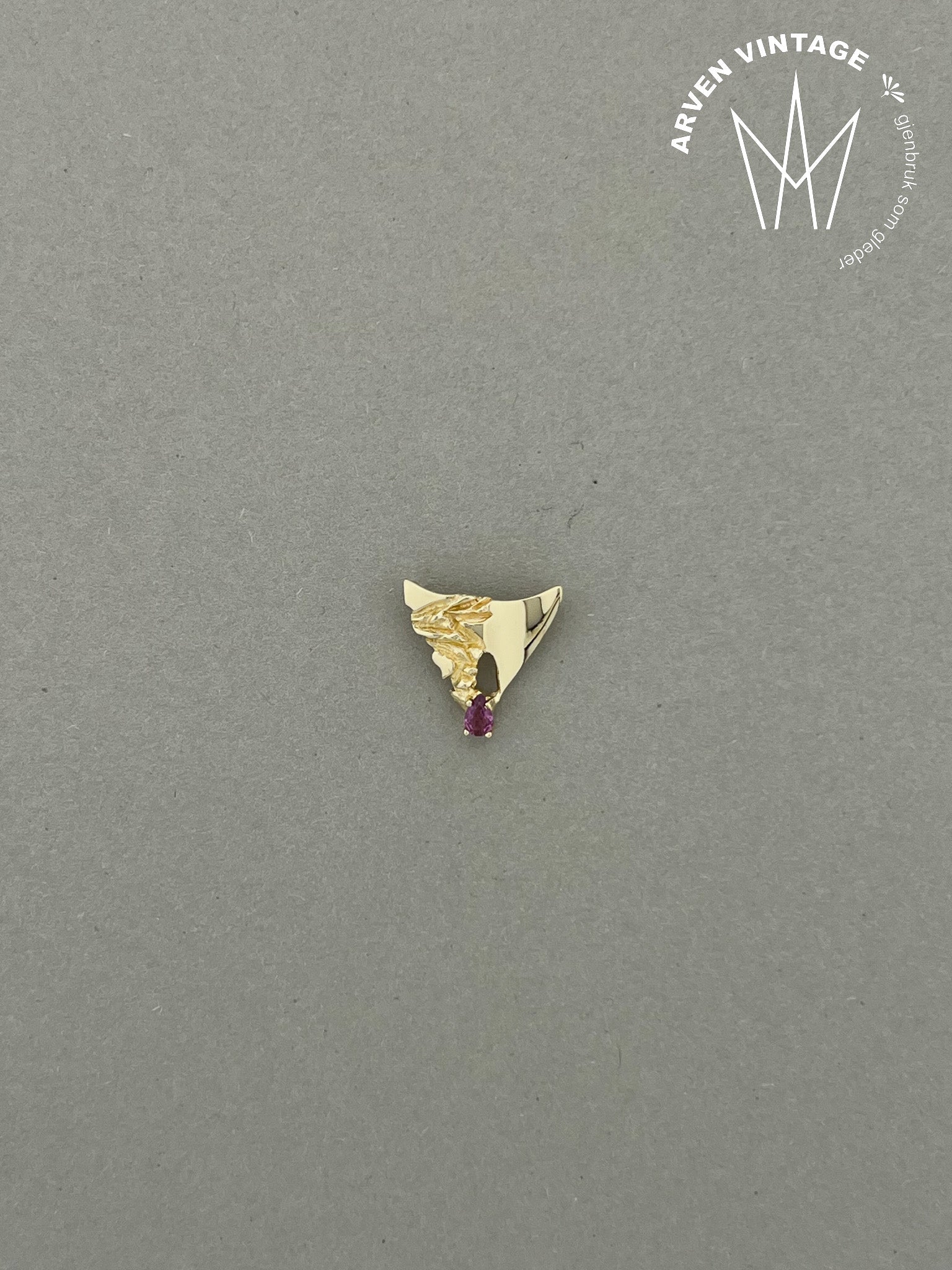 Vintage anheng gult gull lilla sten