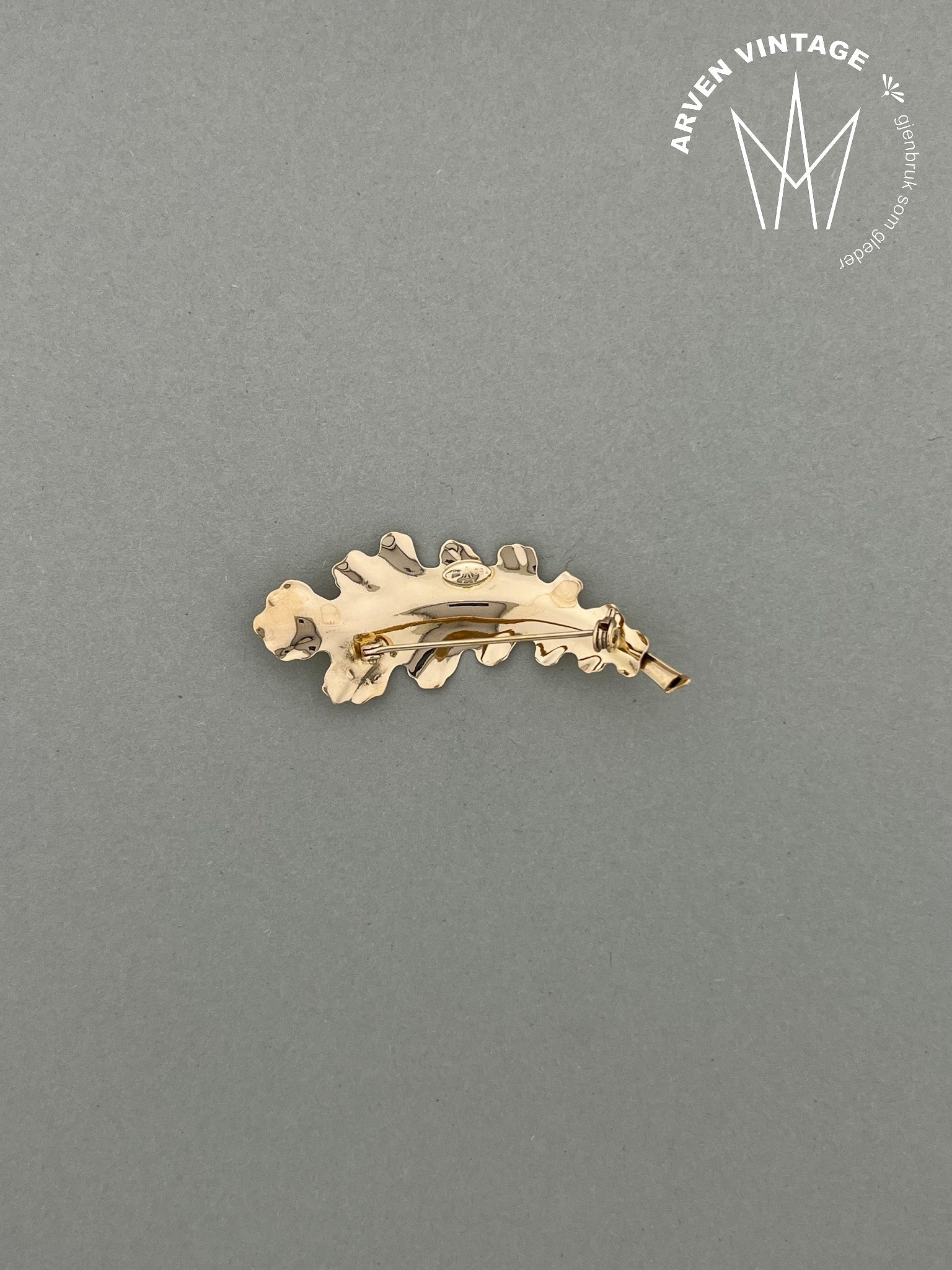 Vintage brosje gult gull 18K