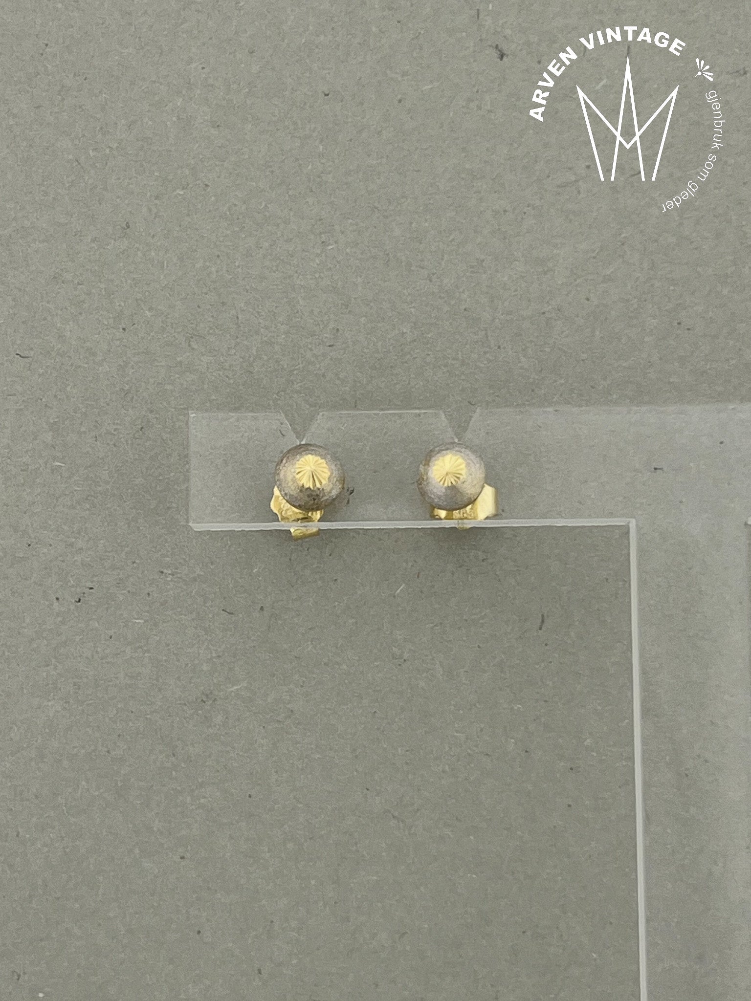 Vintage earrings yellow gold