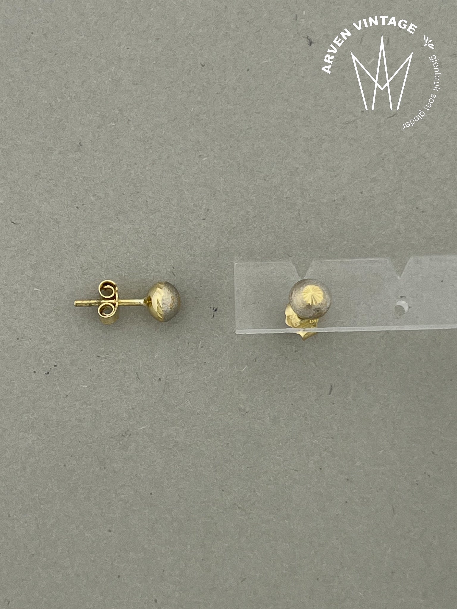 Vintage earrings yellow gold