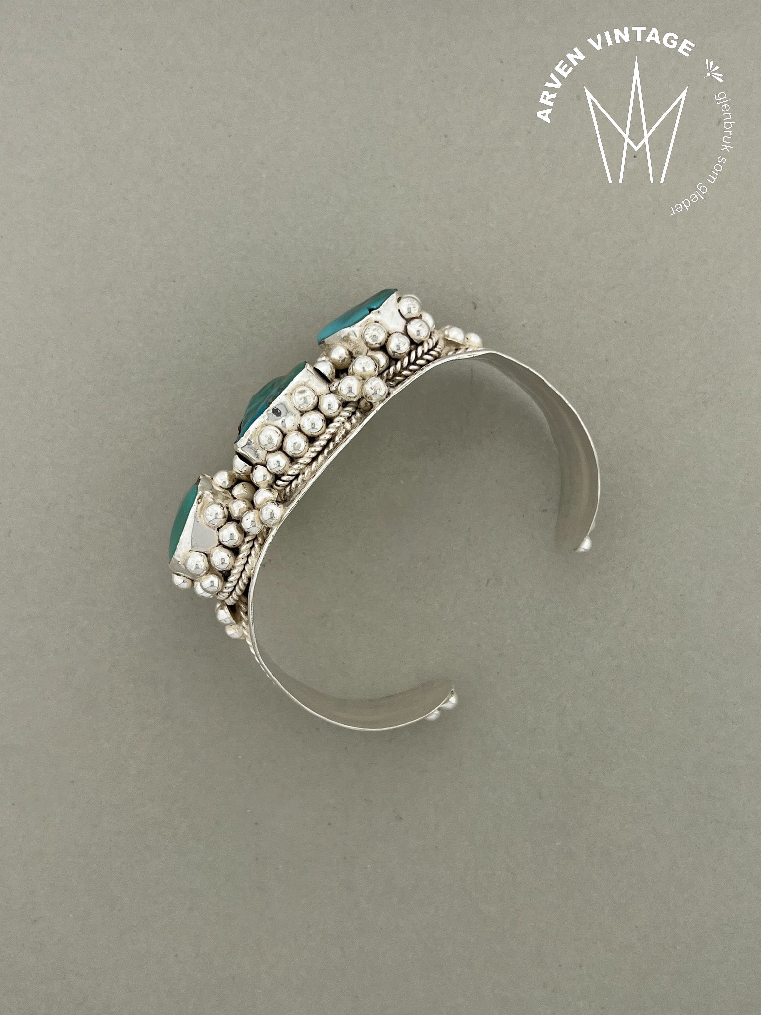 Vintage silver bangle turquoise stones