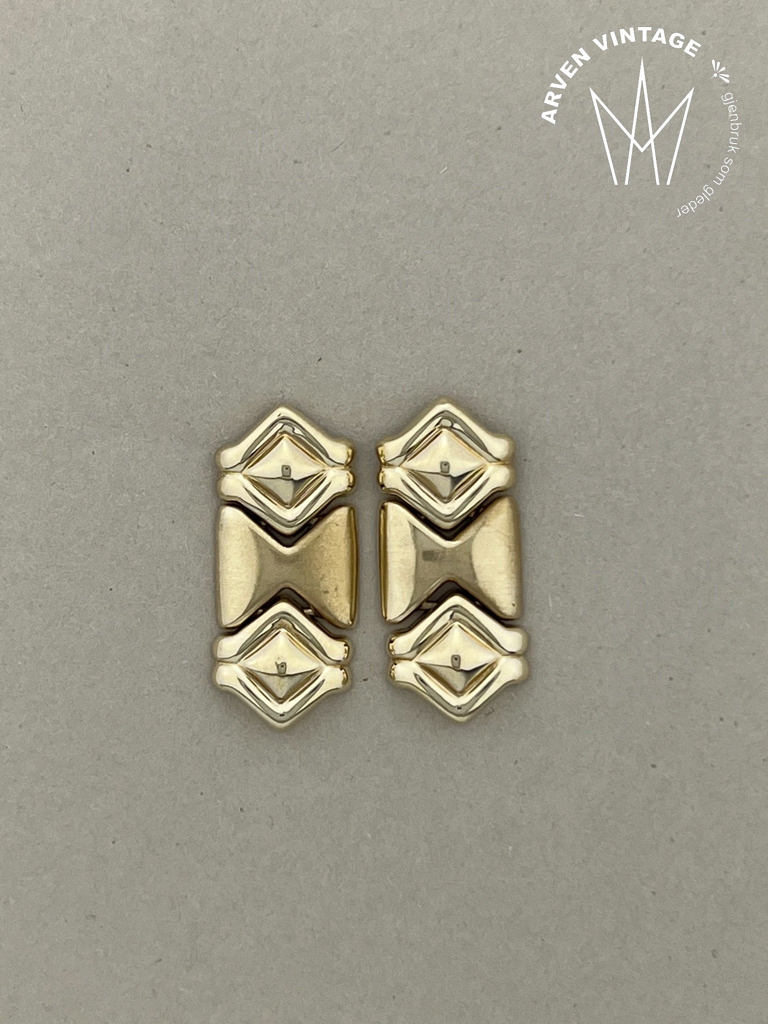 Vintage earrings yellow gold