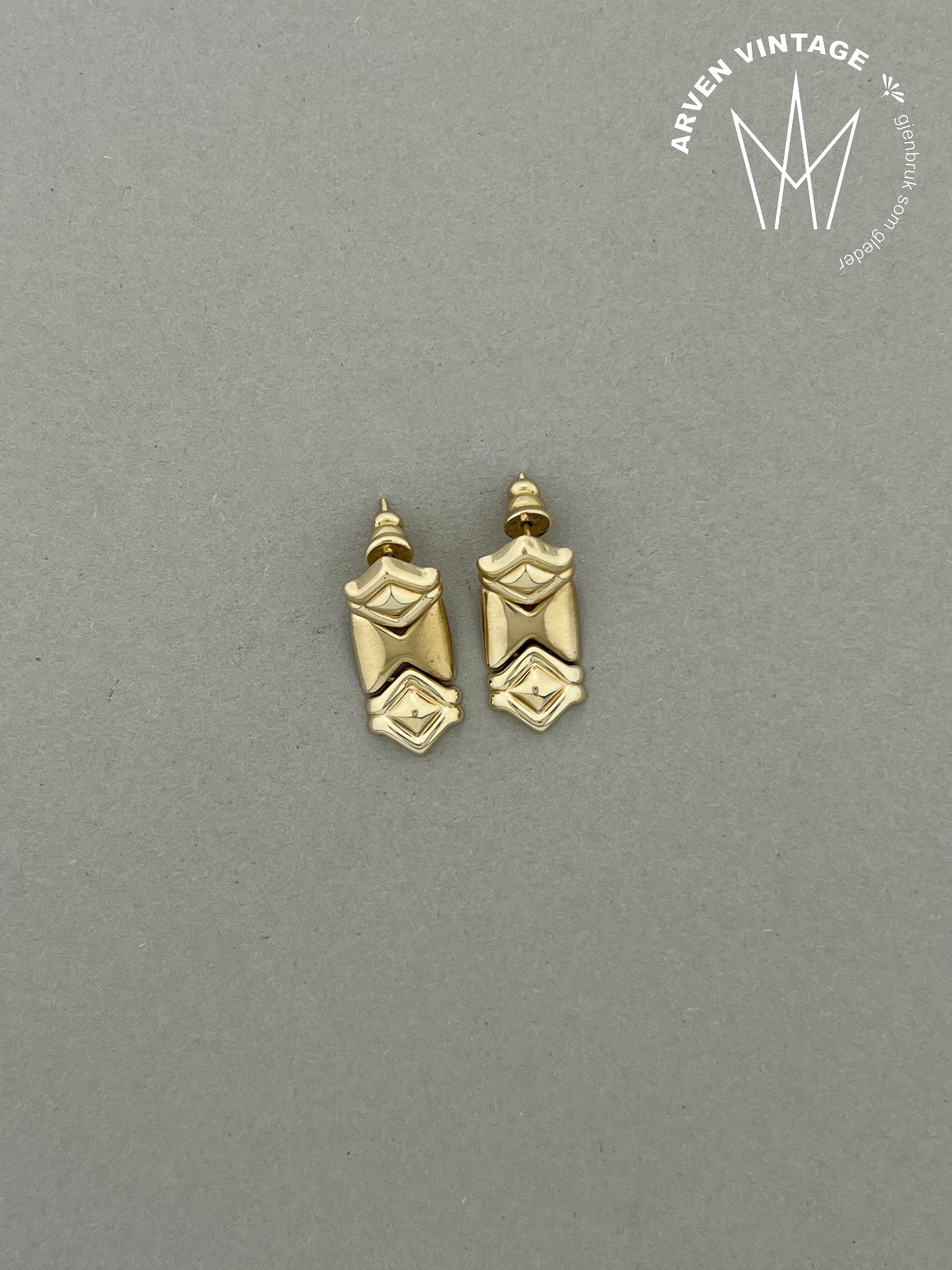 Vintage earrings yellow gold