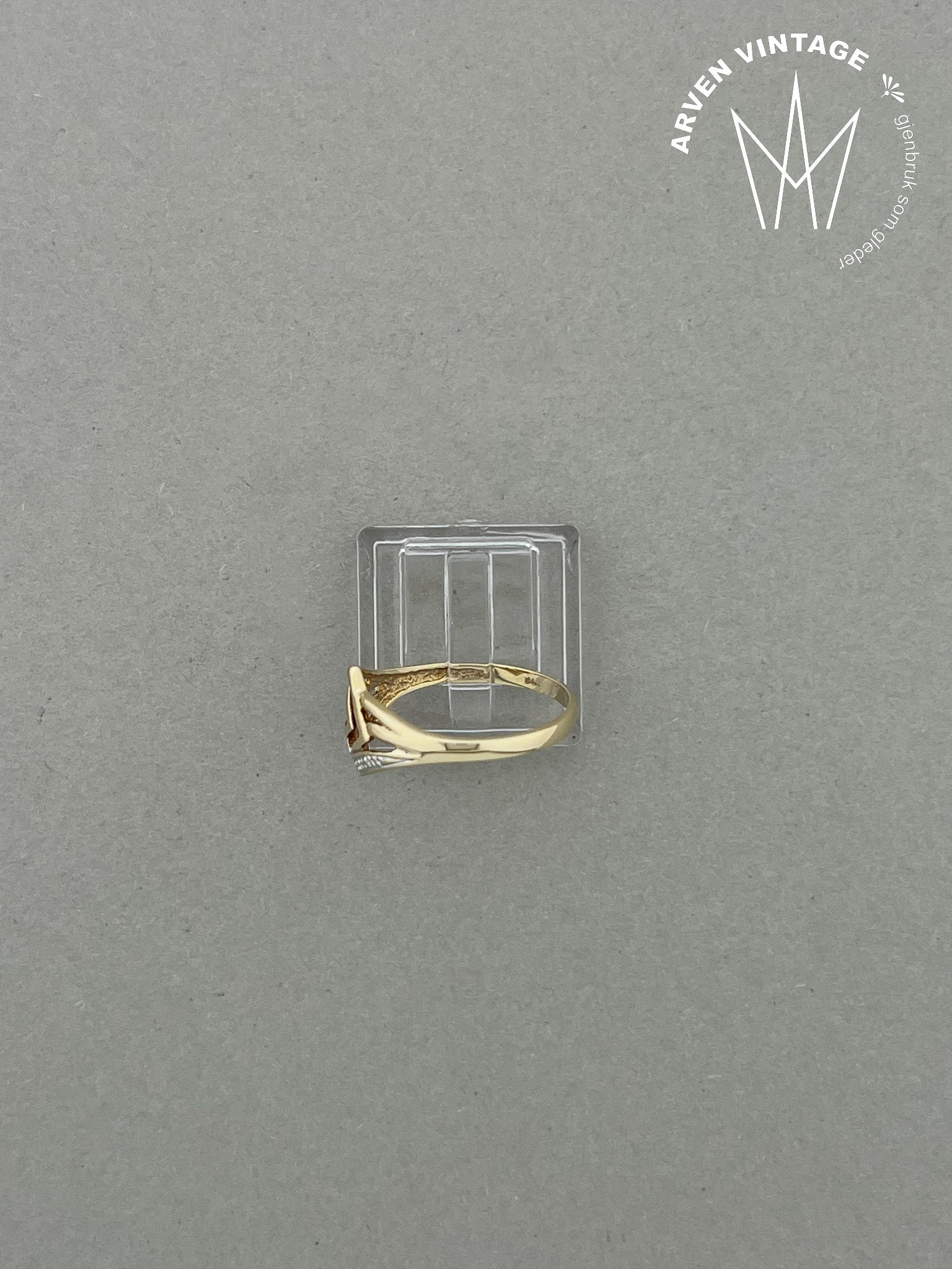 Vintage diamond ring yellow gold size 57