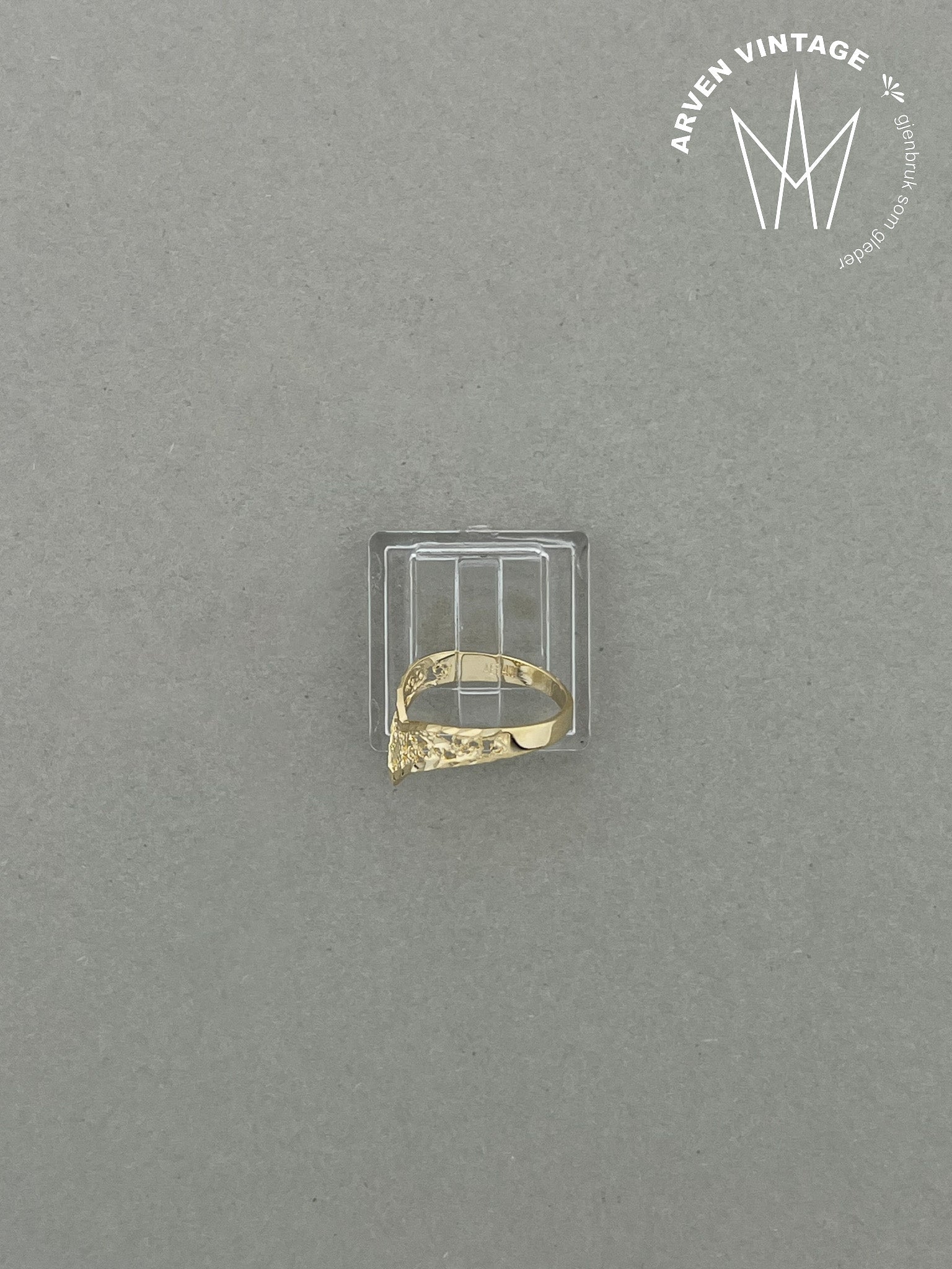 Vintage ring yellow gold size 48