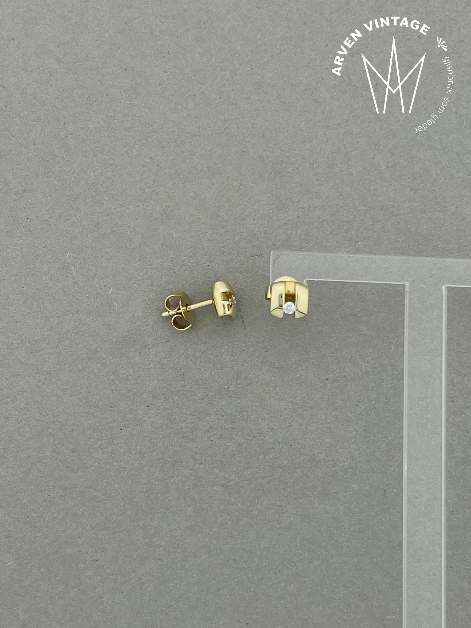 Vintage earrings yellow gold