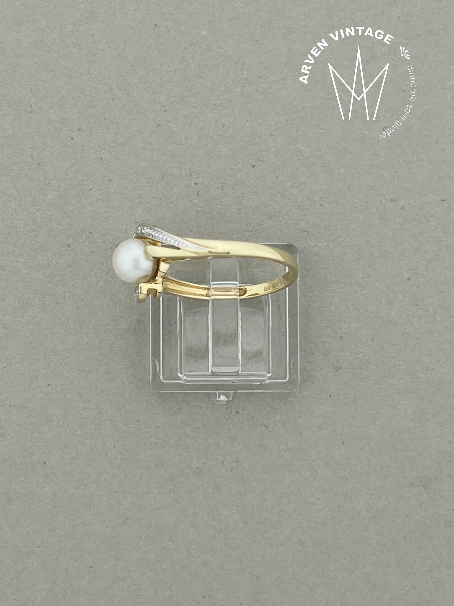 Vintage diamantring gult gull 56