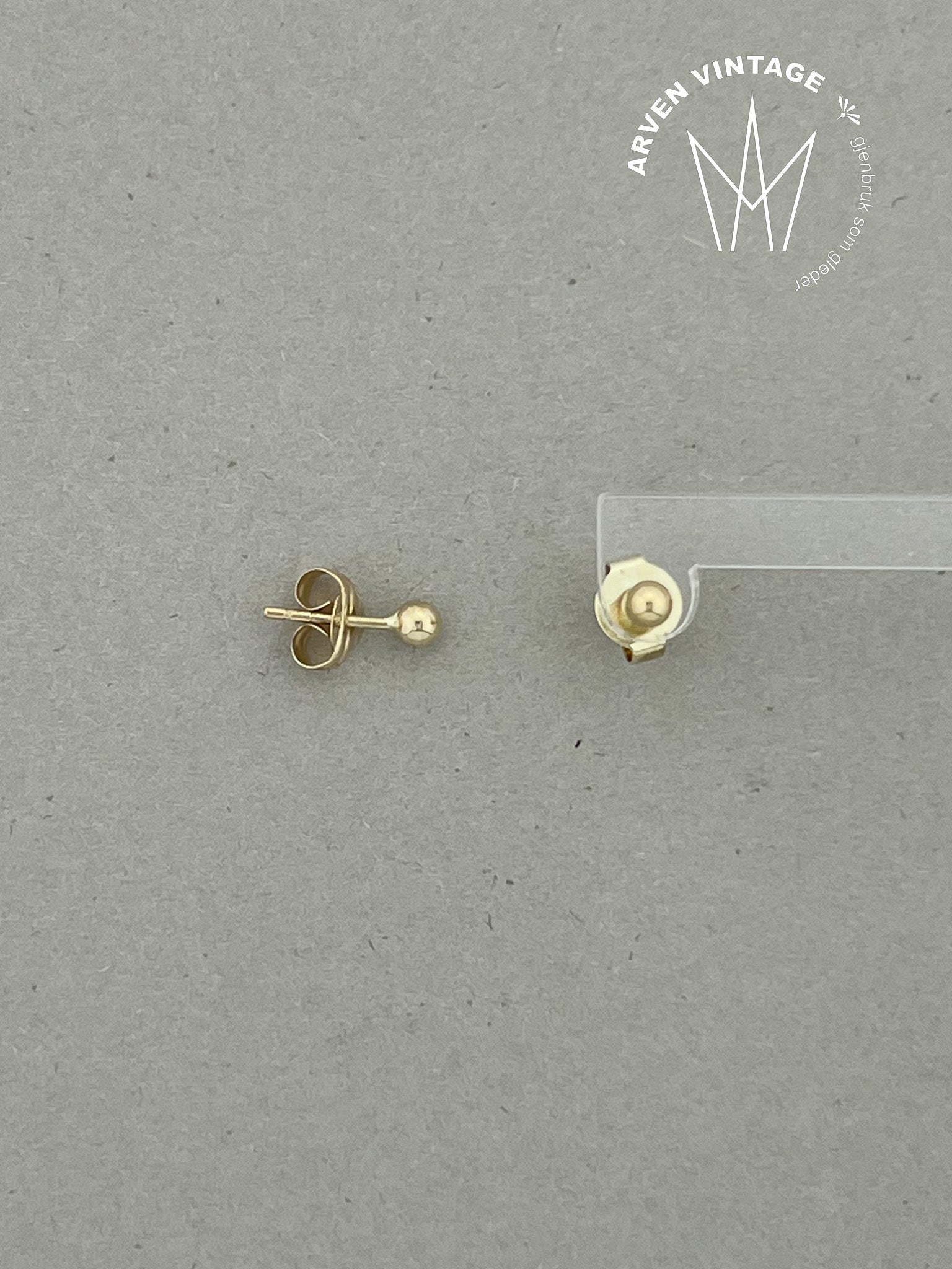 Vintage earrings yellow gold