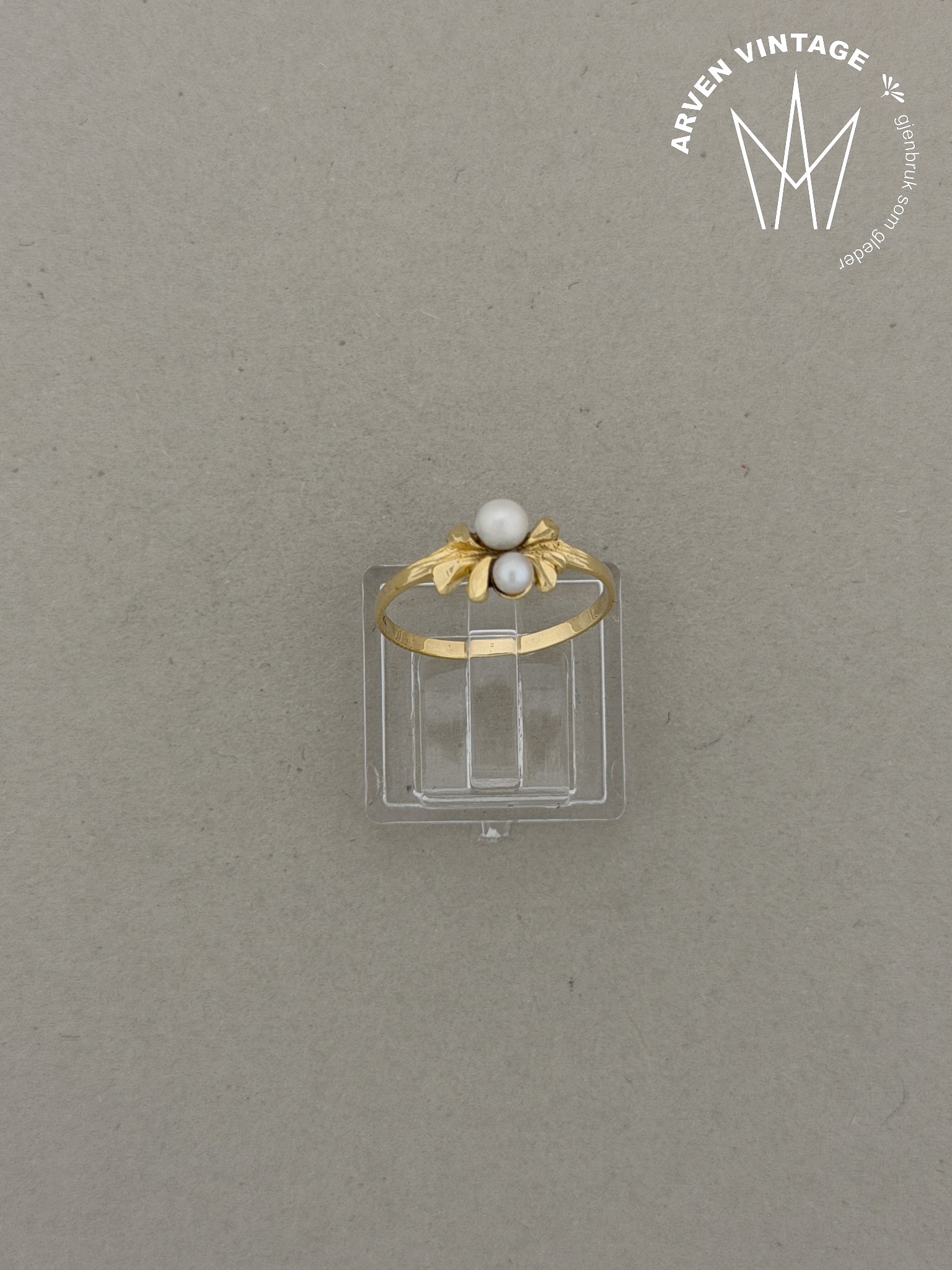 Vintage perlering gult gull str 55