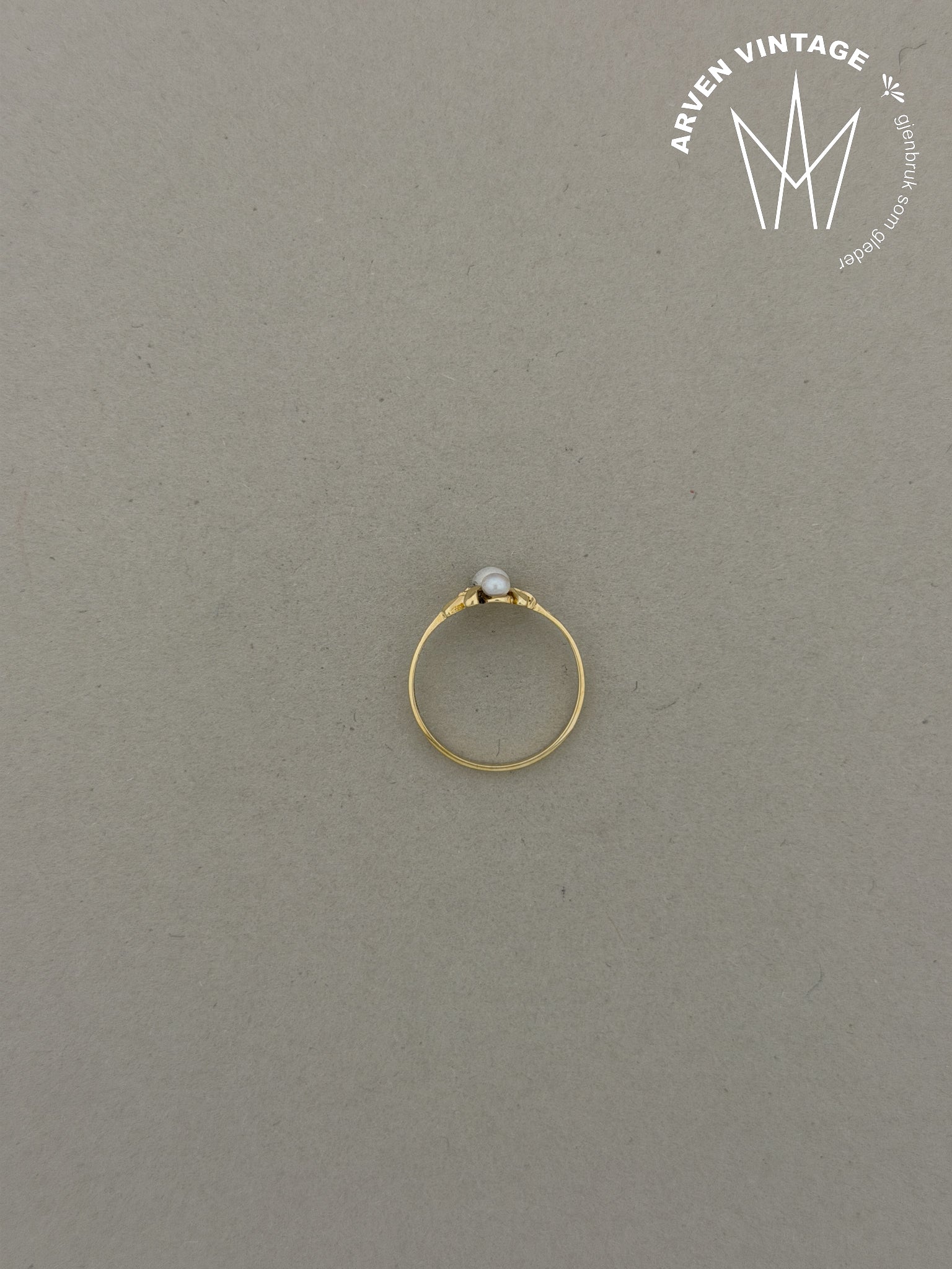 Vintage perlering gult gull str 55