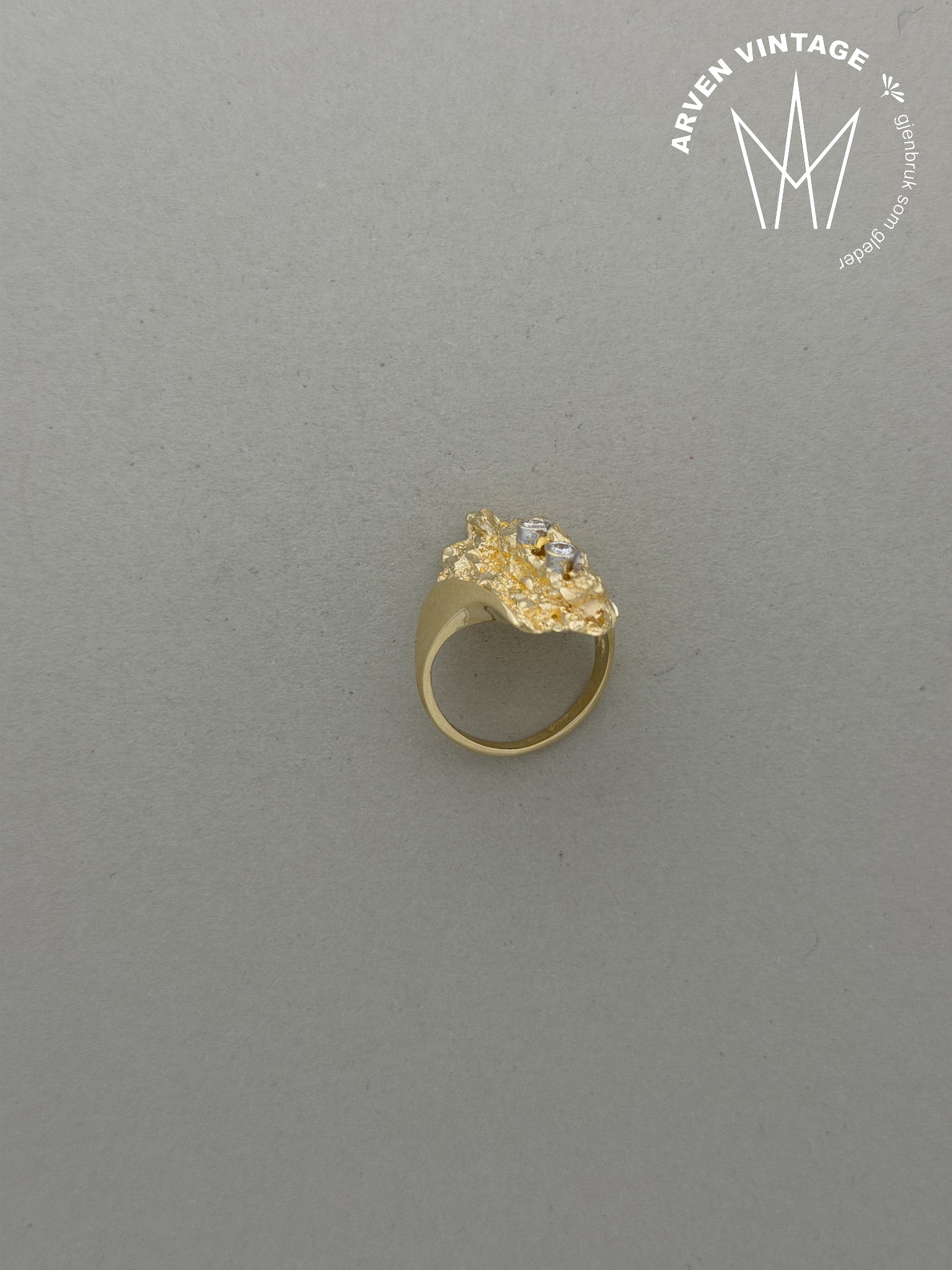 Vintage diamantring gult gull str59