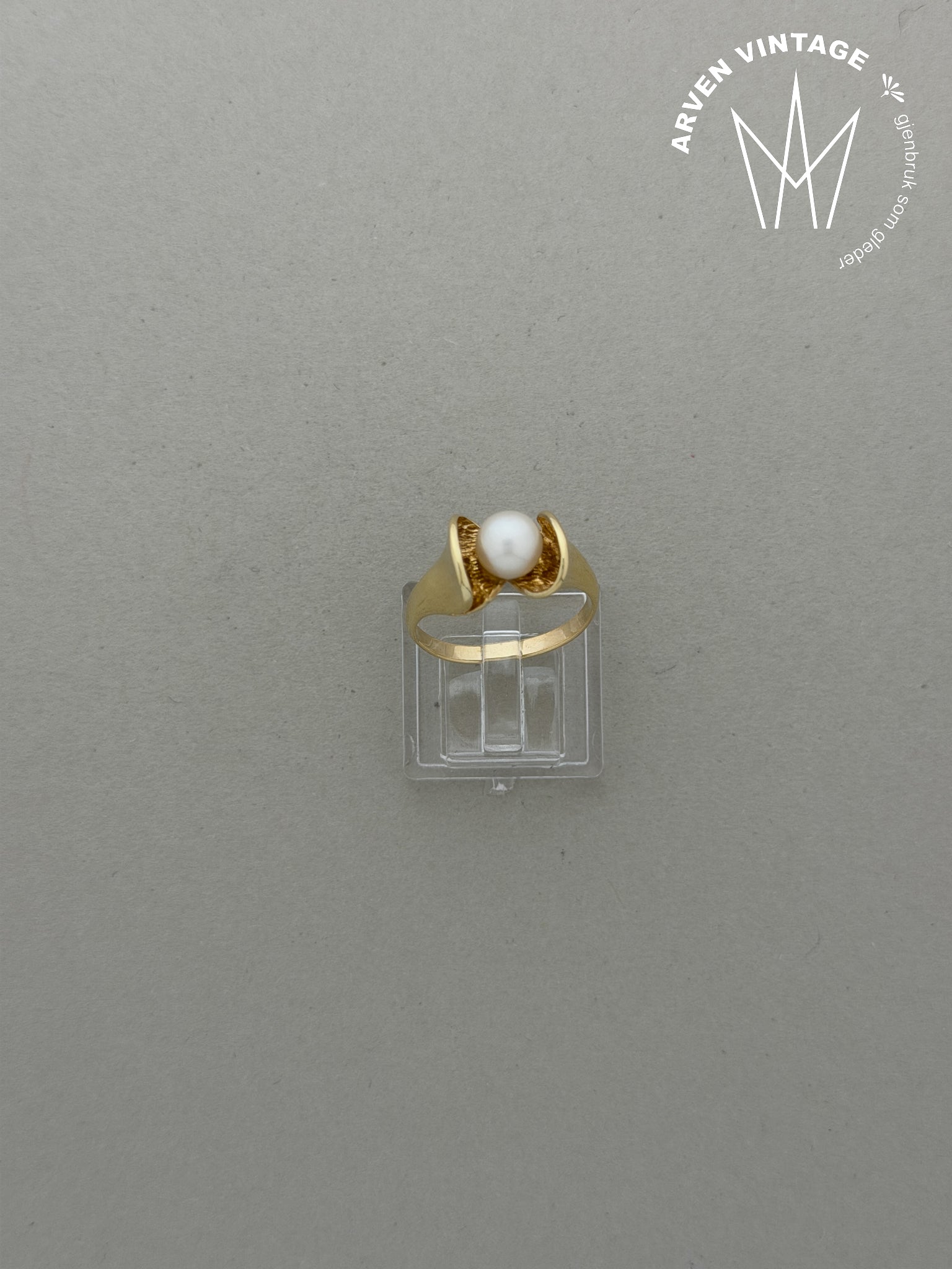 Vintage perlering gult gull str57