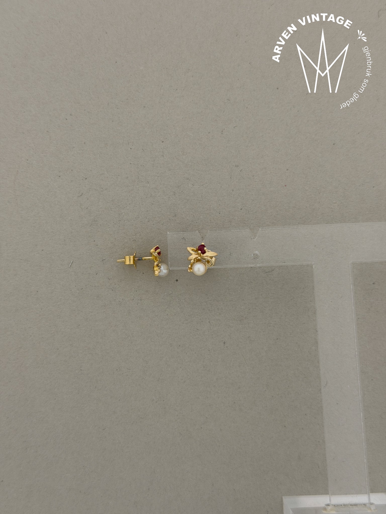 Vintage perleørepynt gult gull