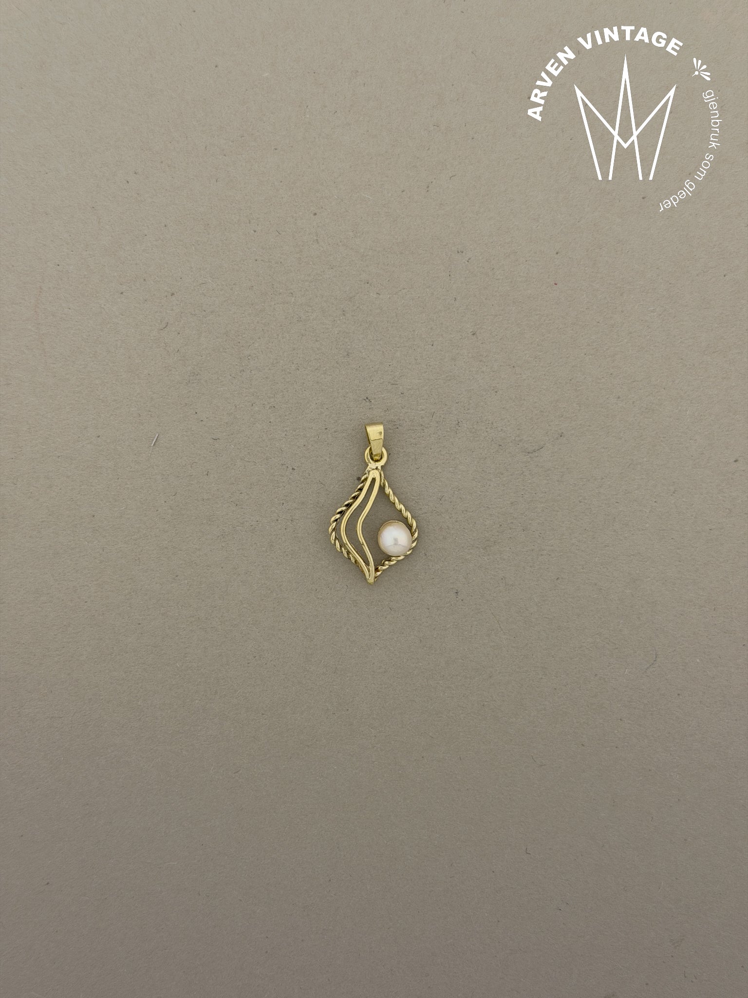 Vintage perleanheng gult gull