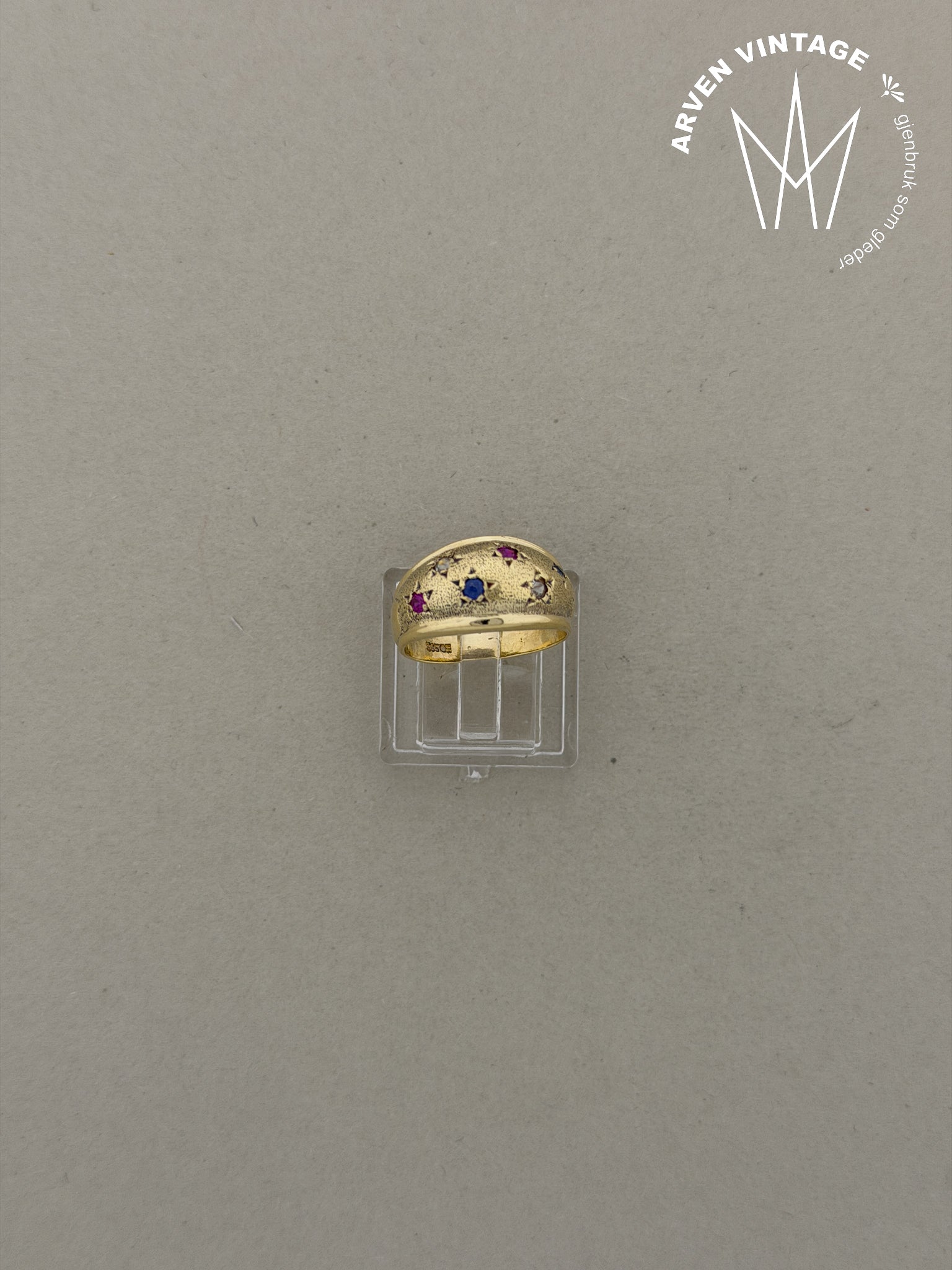 Vintage ring gult gull str52 med fargestener