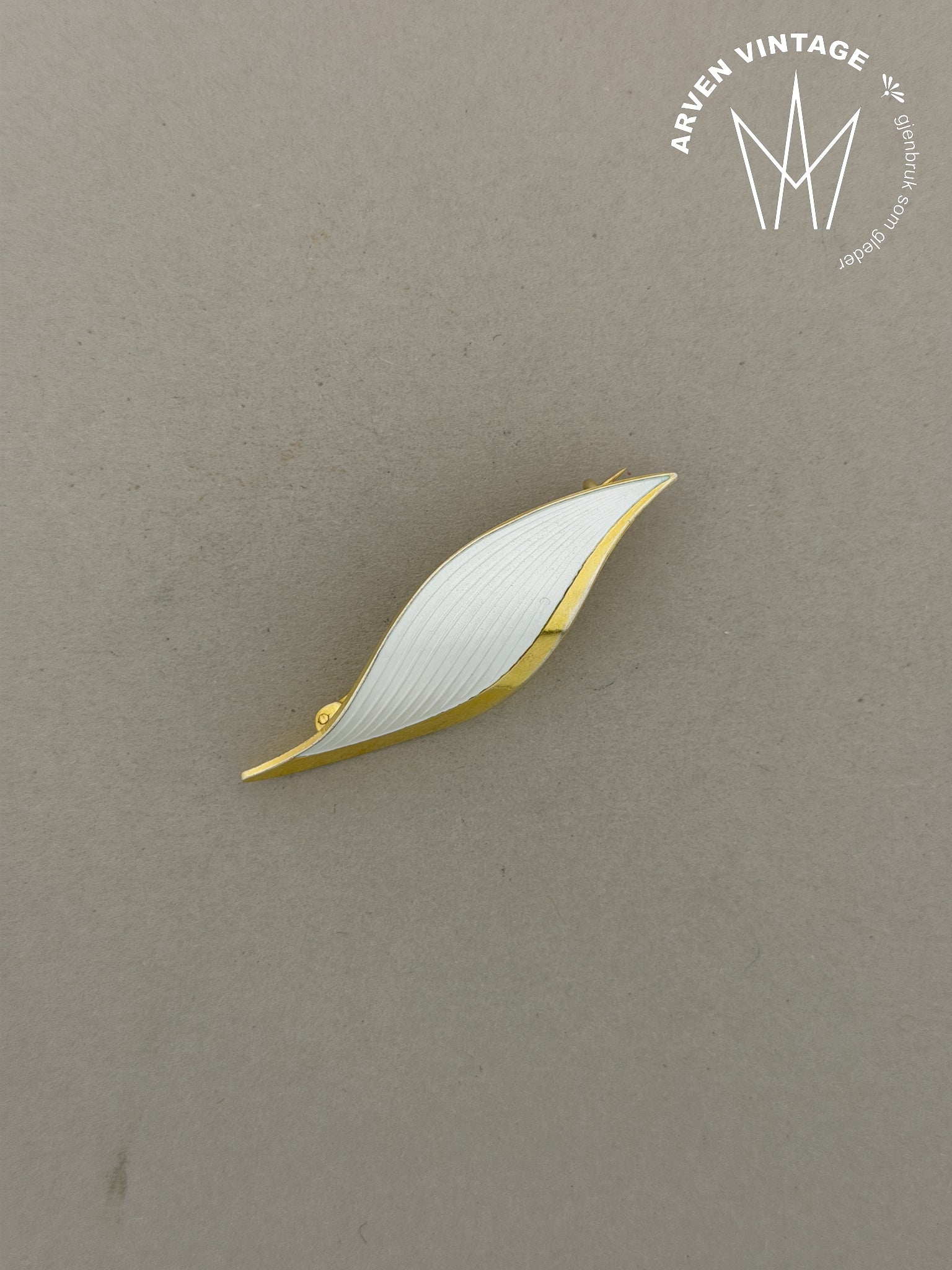 Vintage sølv emaljebrosje