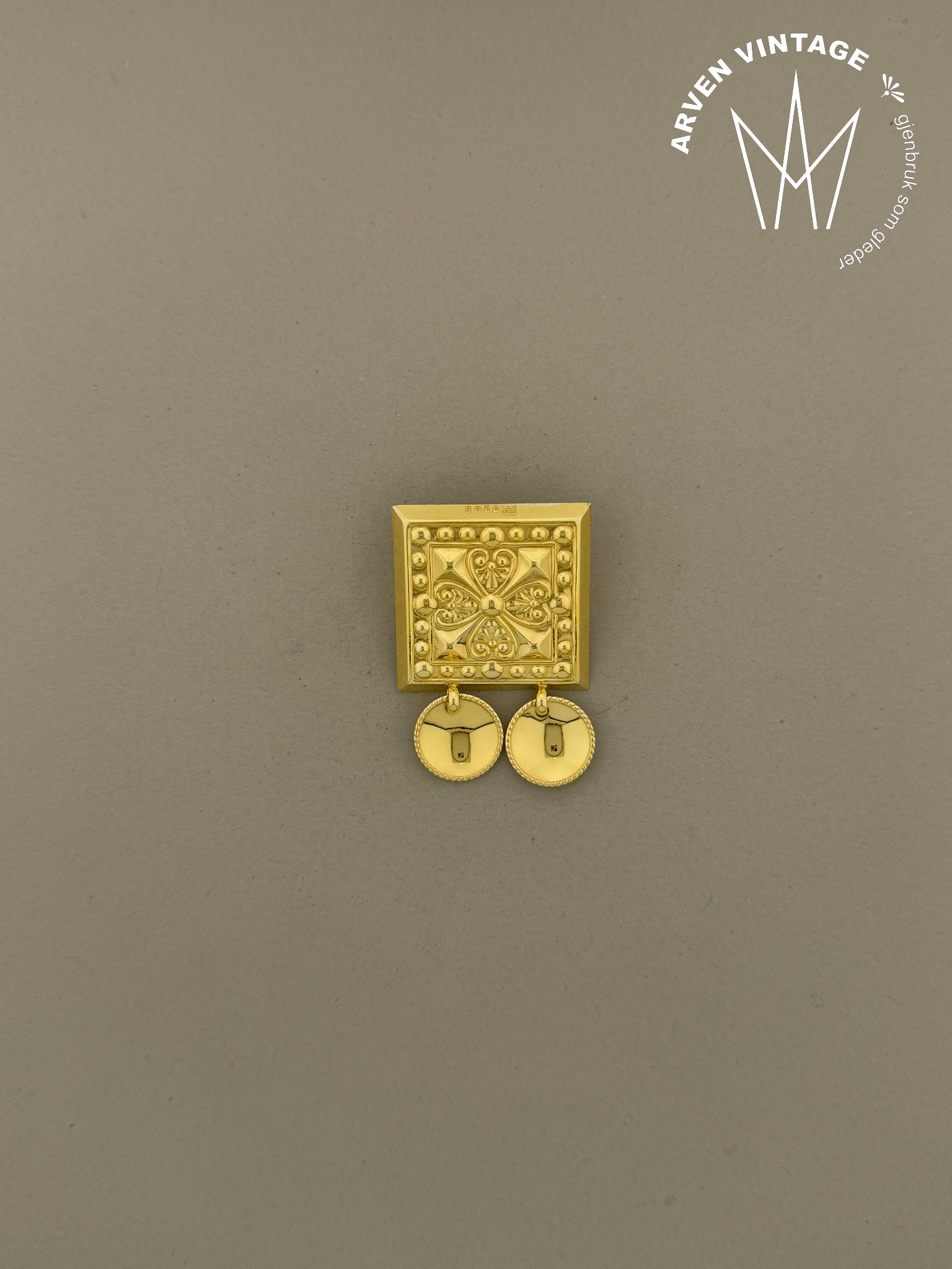 Vintage forgylt beltestøl