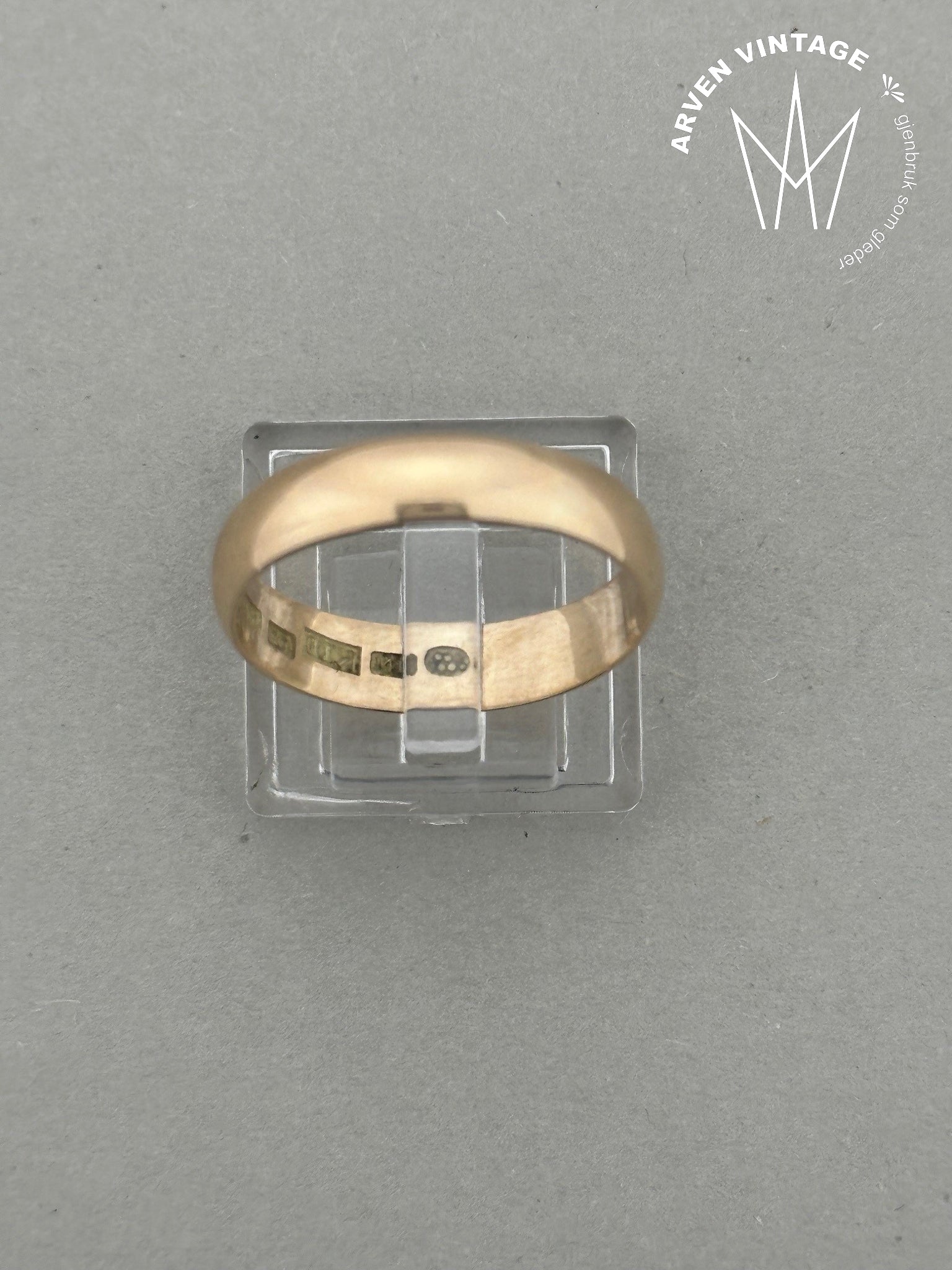 Vintage glatt ring i gult gull str64