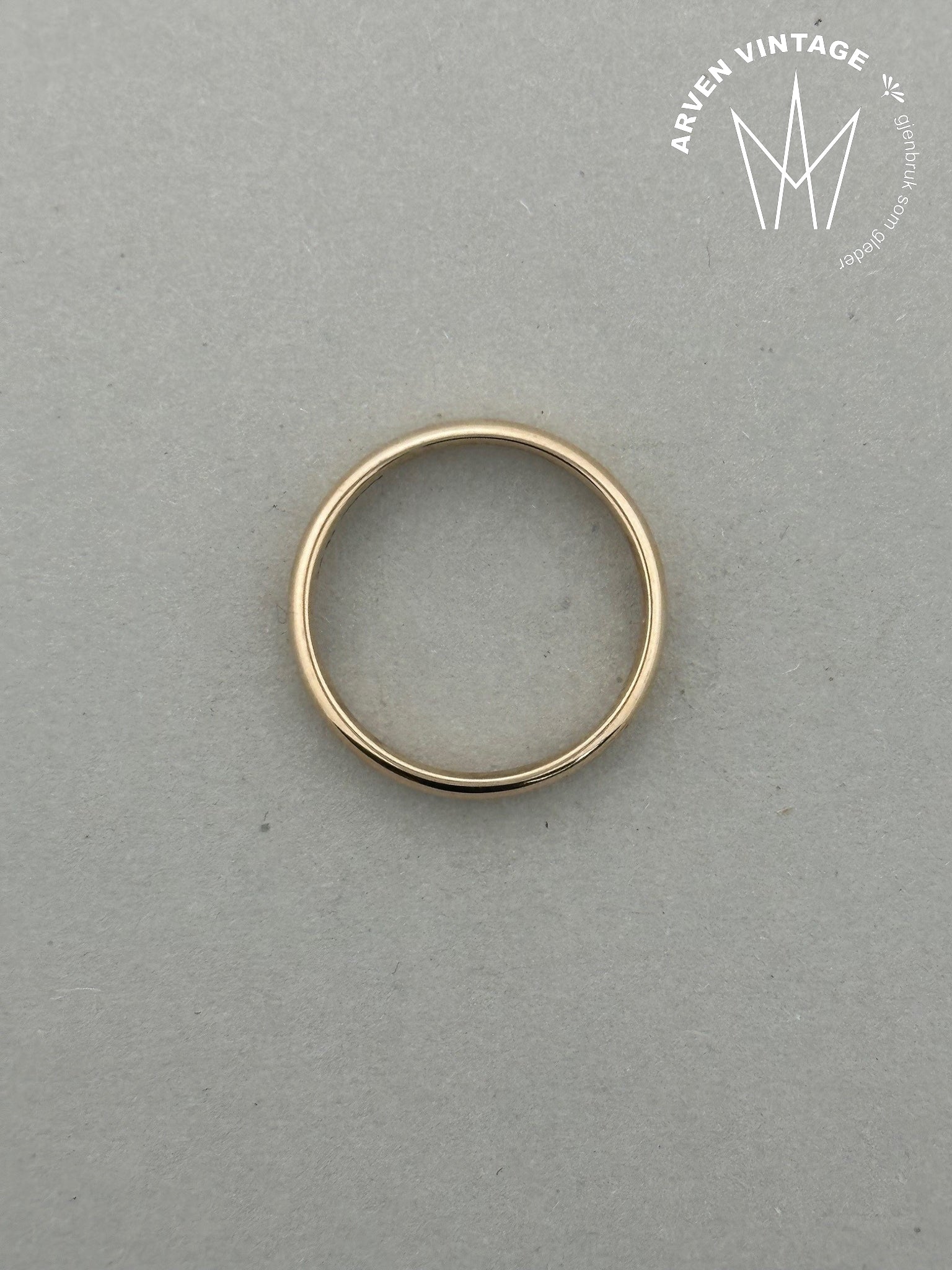 Vintage glatt ring i gult gull str56