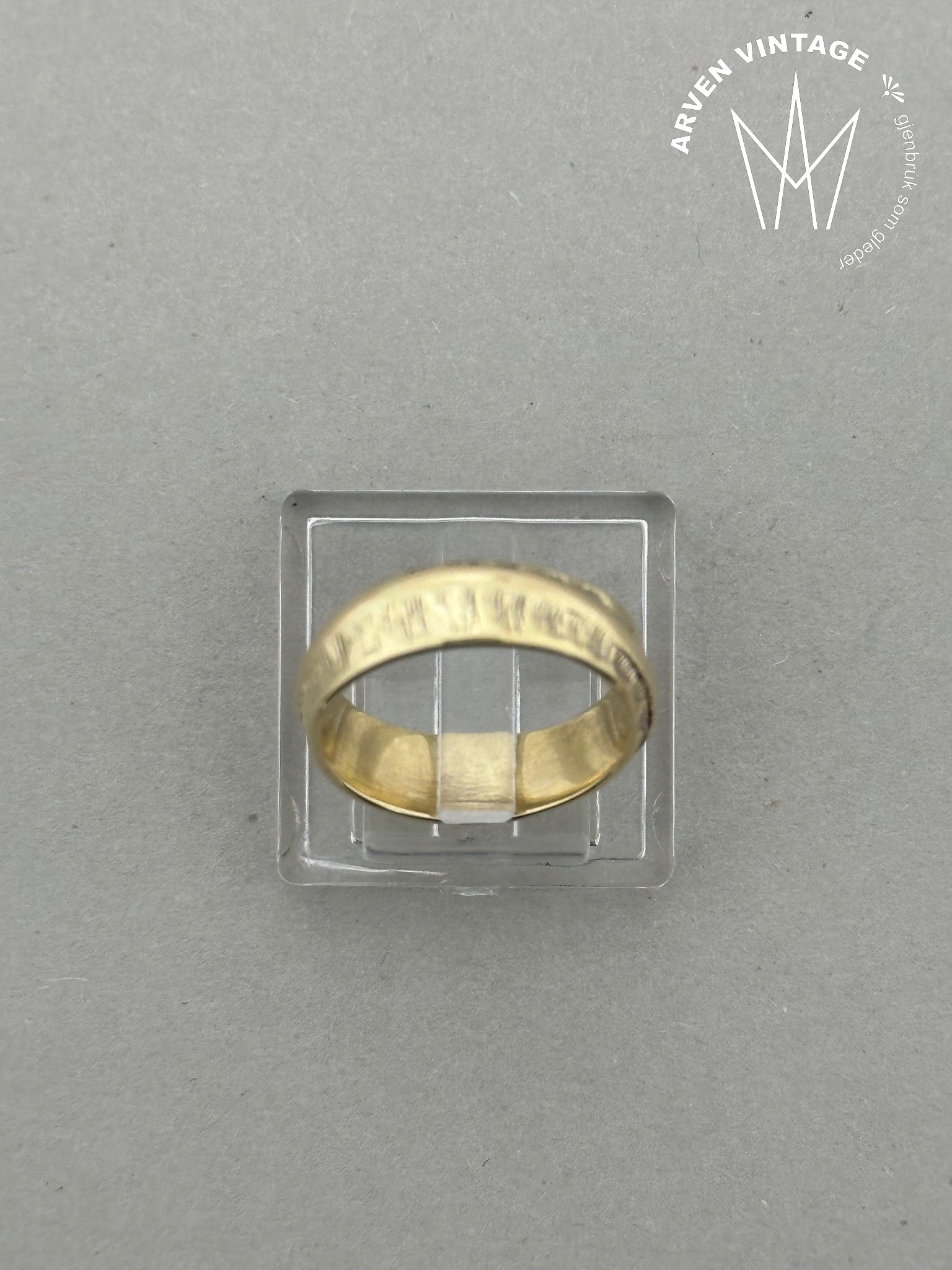 Vintage ring i gult gull str47