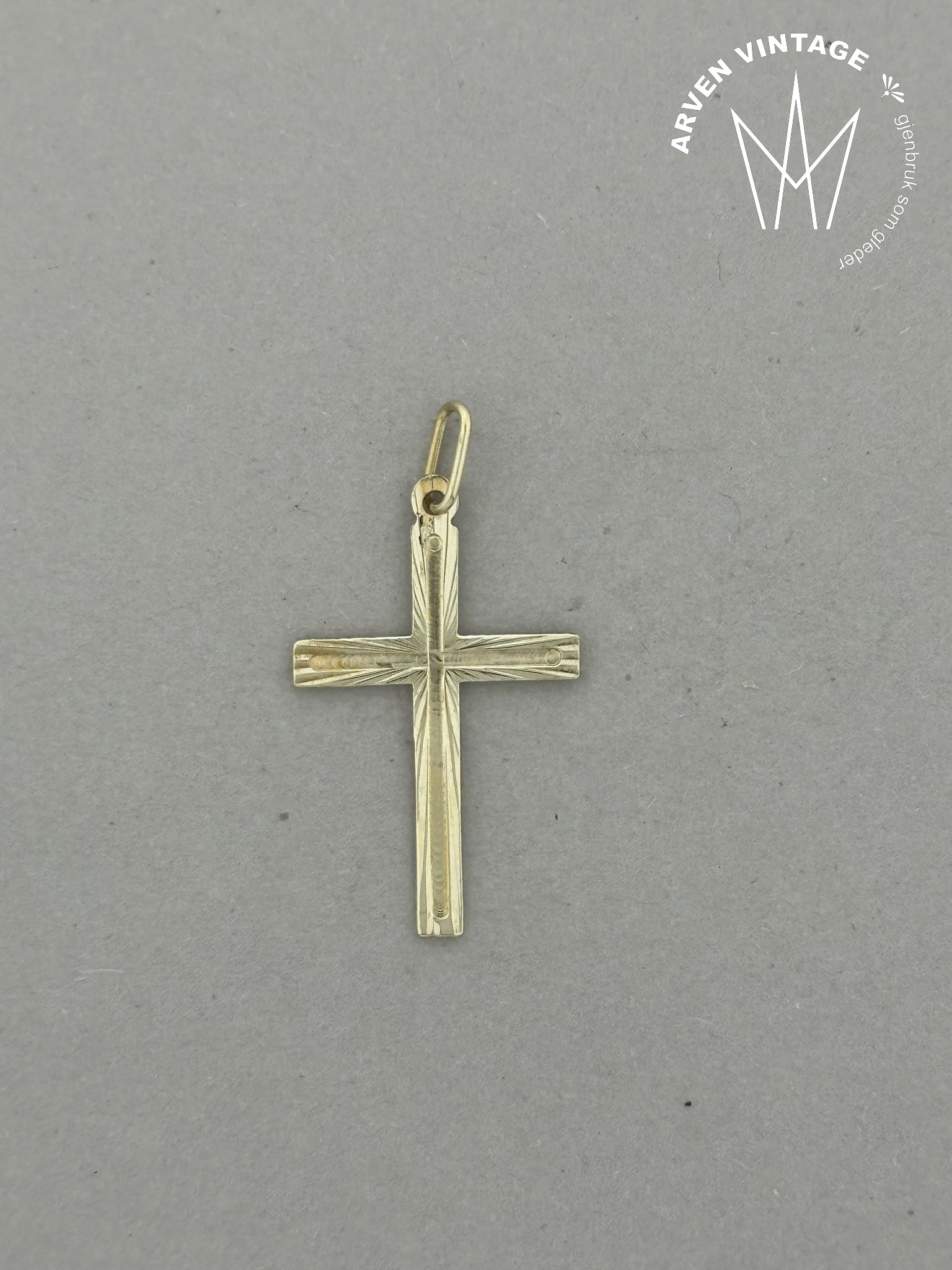 Vintage korsanheng i gult gull