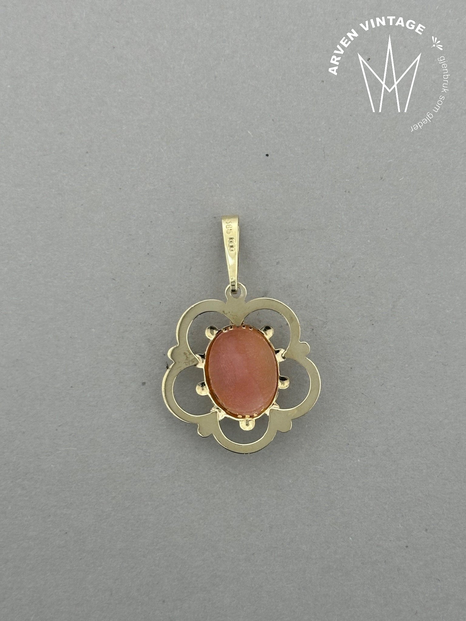 Vintage kamèanheng i gult gull