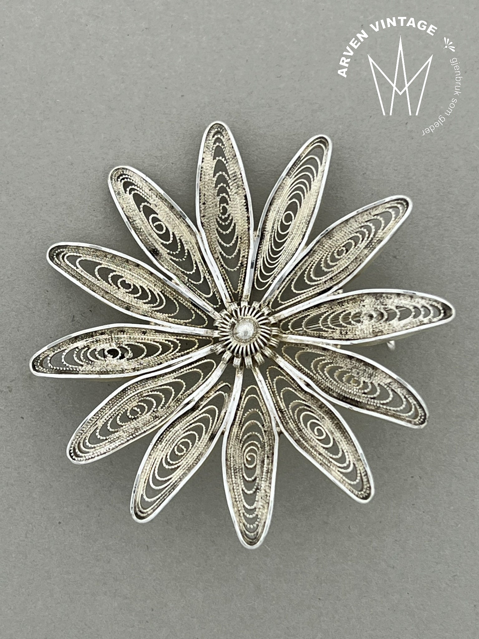 Vintage sølv filigranbrosje