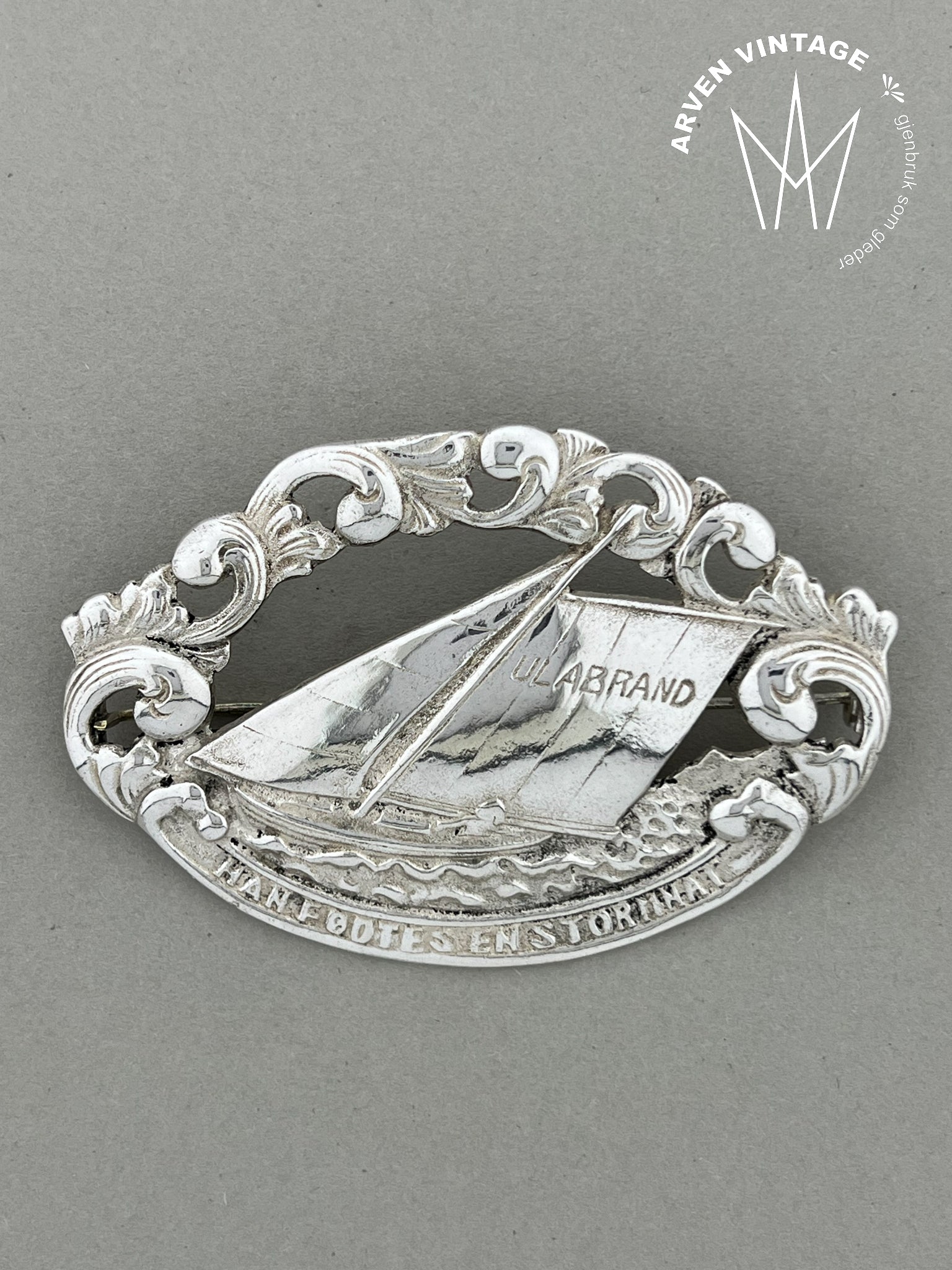 Vintage nasjonalromantisk sølv brosje