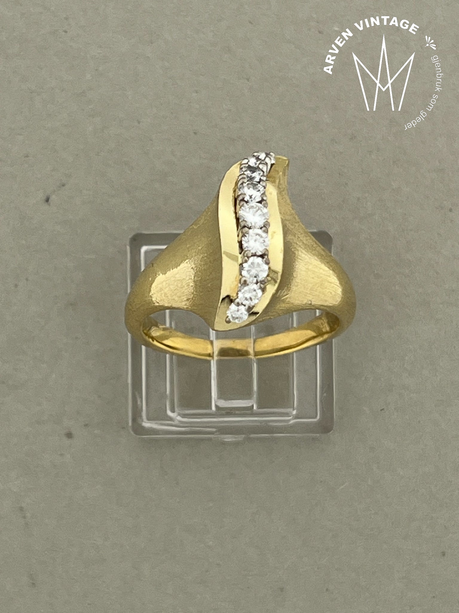 Vintage diamantring gult gull str55